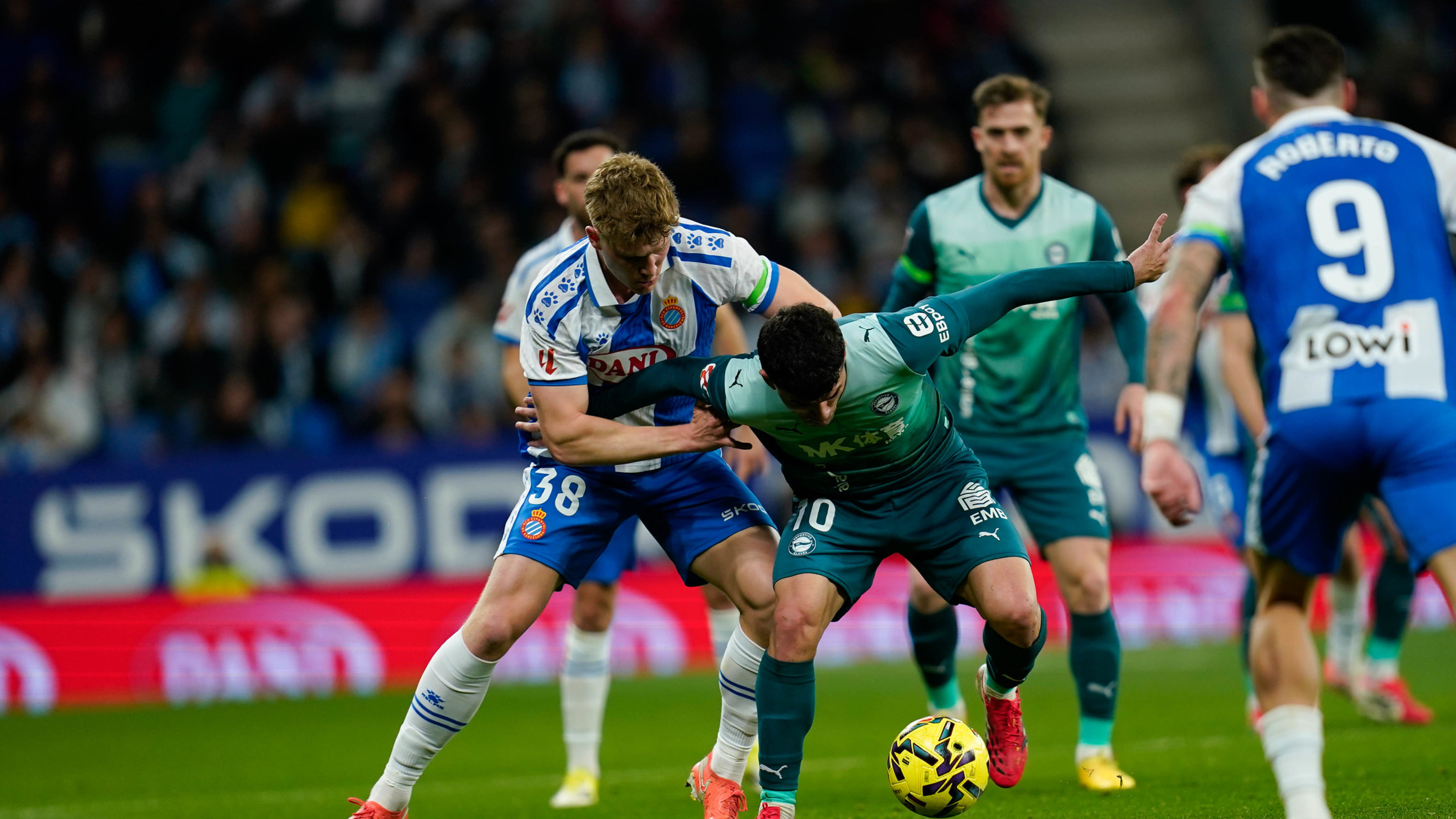 El Espanyol se queja por tanto lunes y viernes; La Liga se encoge de hombros