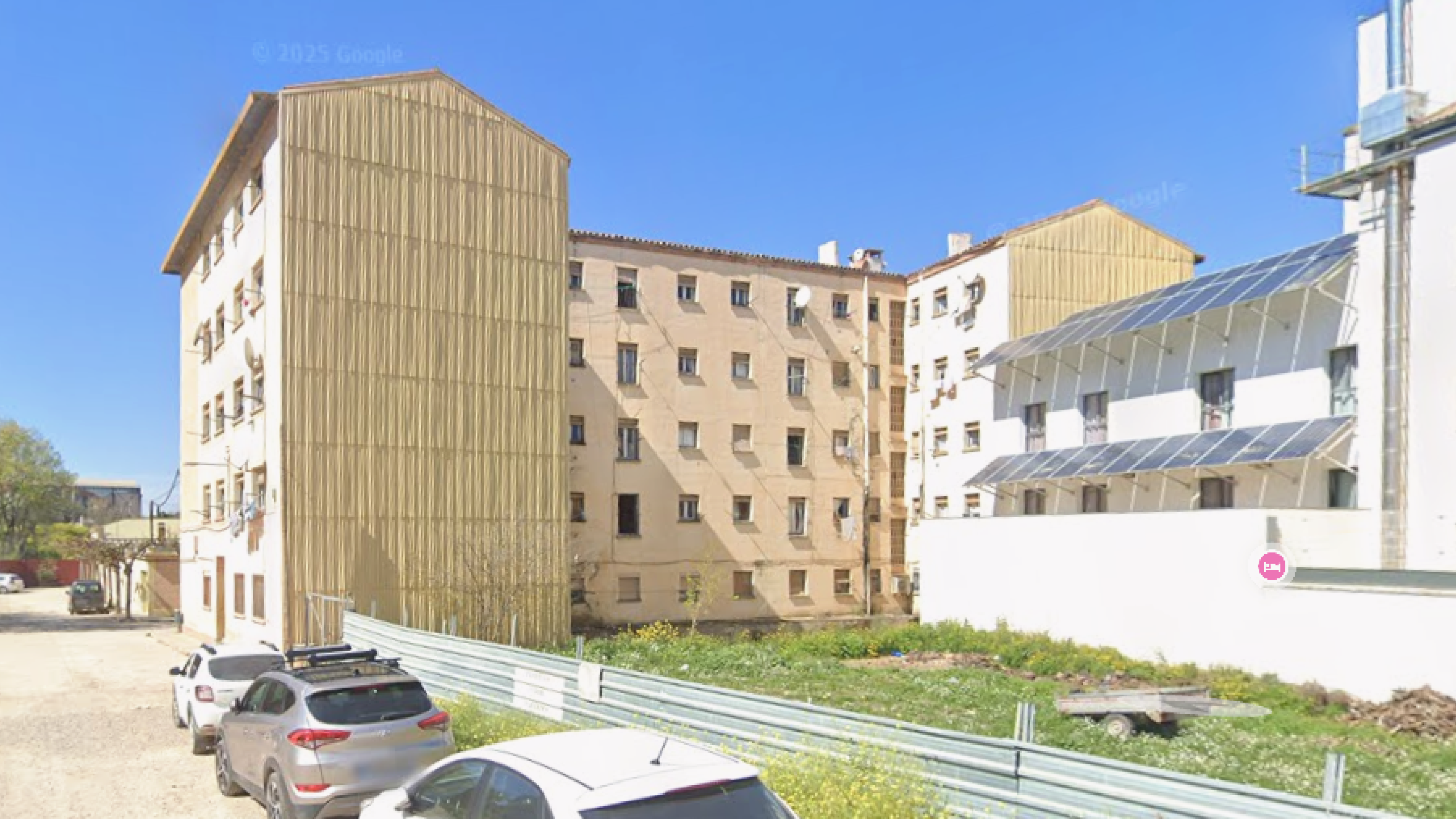 Desalojo en Caspe de un edificio con 60 vecinos ante el riesgo de derrumbe