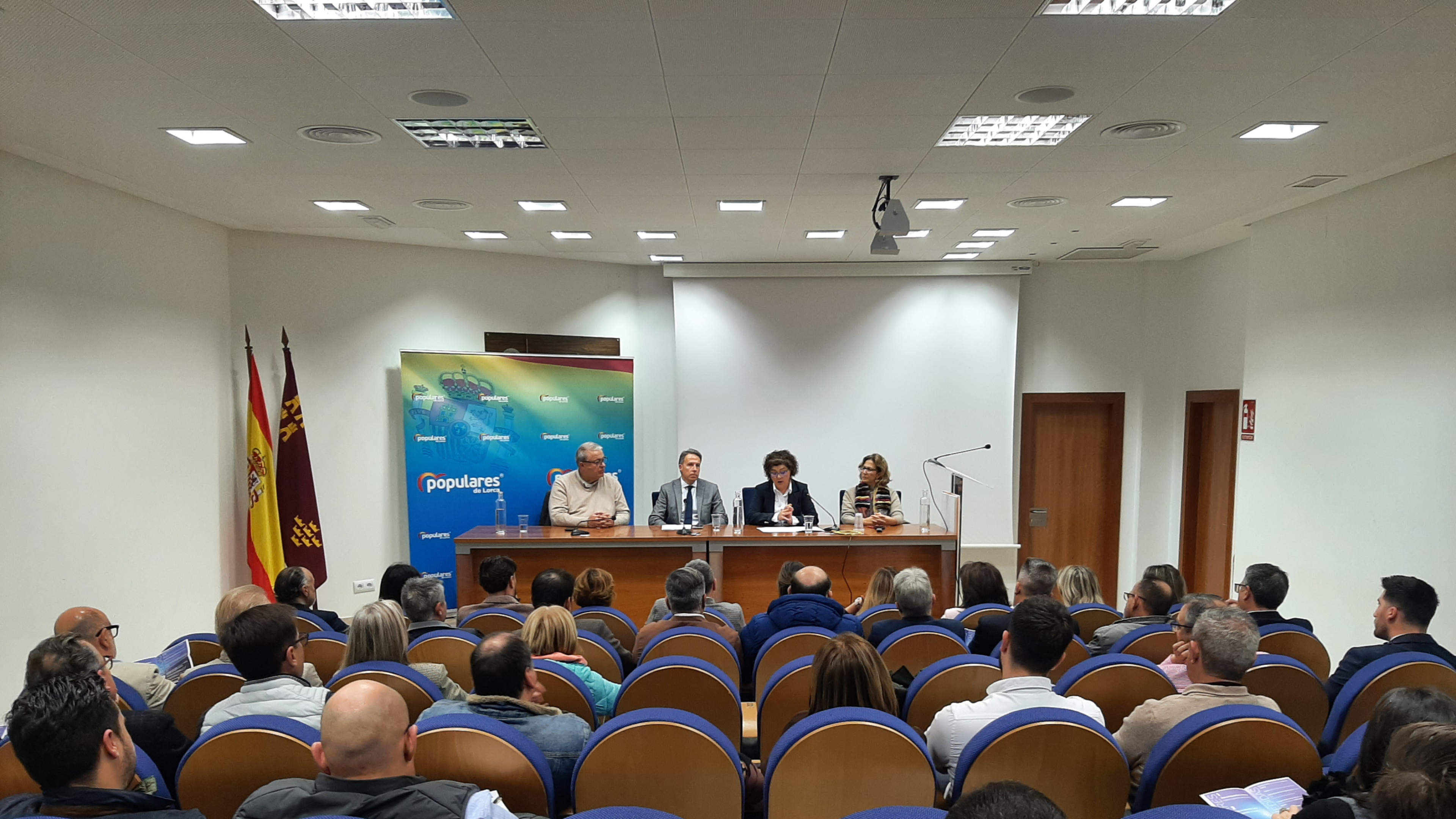 El PP presenta en Lorca su plan para revertir la "situación de emergencia" de los autónomos