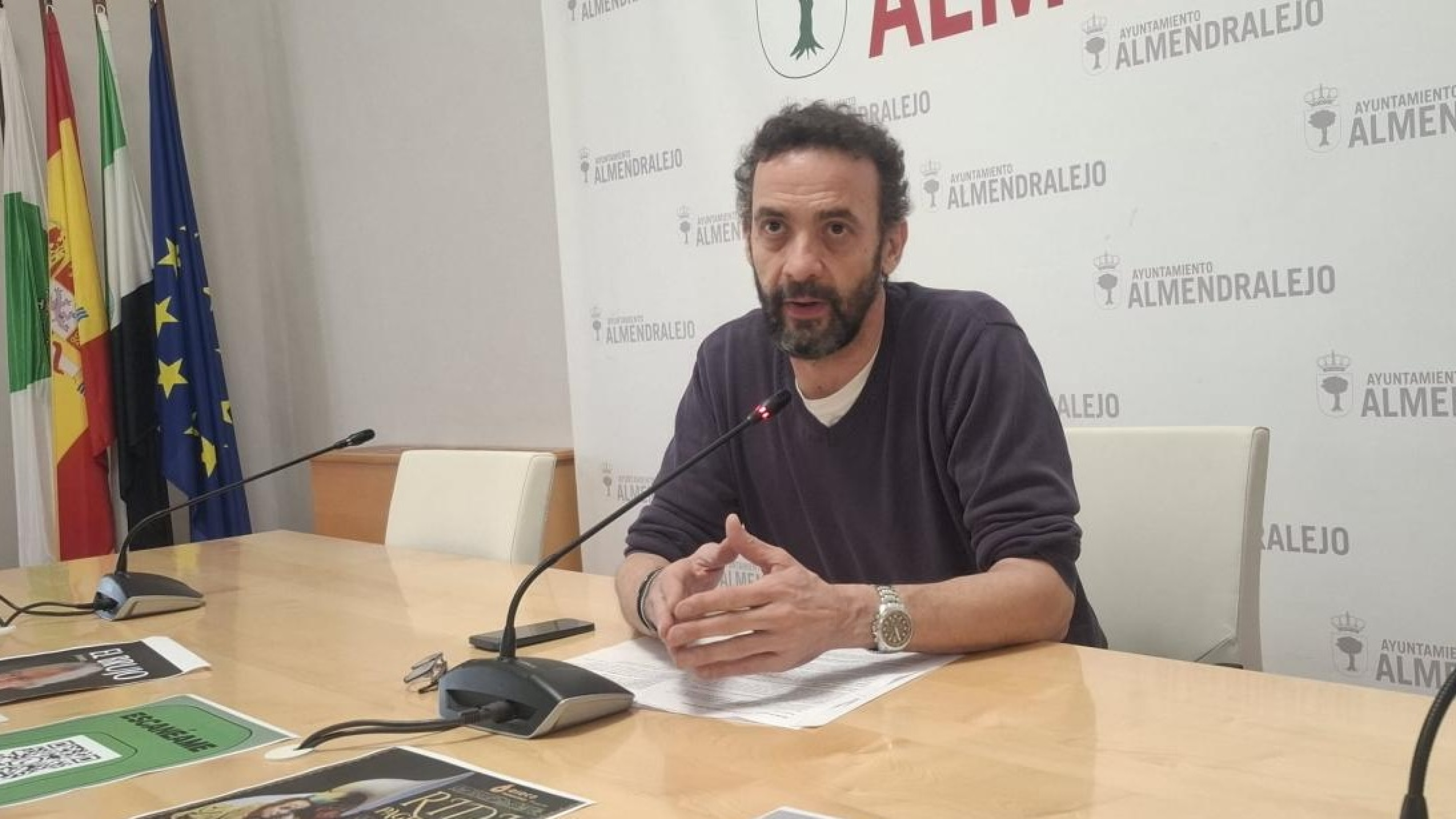 Almendralejo estrena 'Somos comunidad', el WhatsApp para no perderse ningún plan cultural