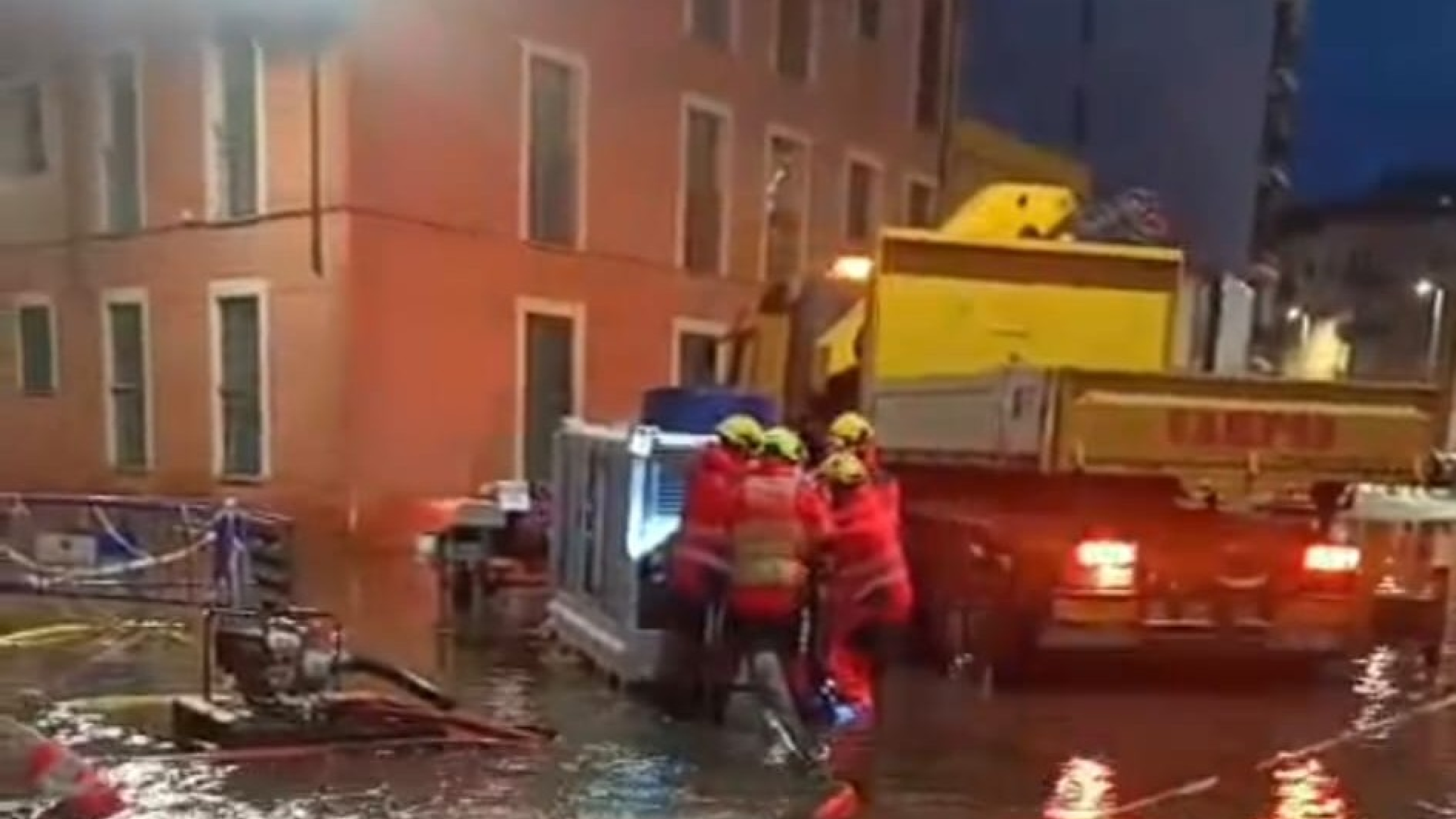 La capa freática ahoga Talavera: el agua brota a ras de asfalto en una inundación sin precedentes