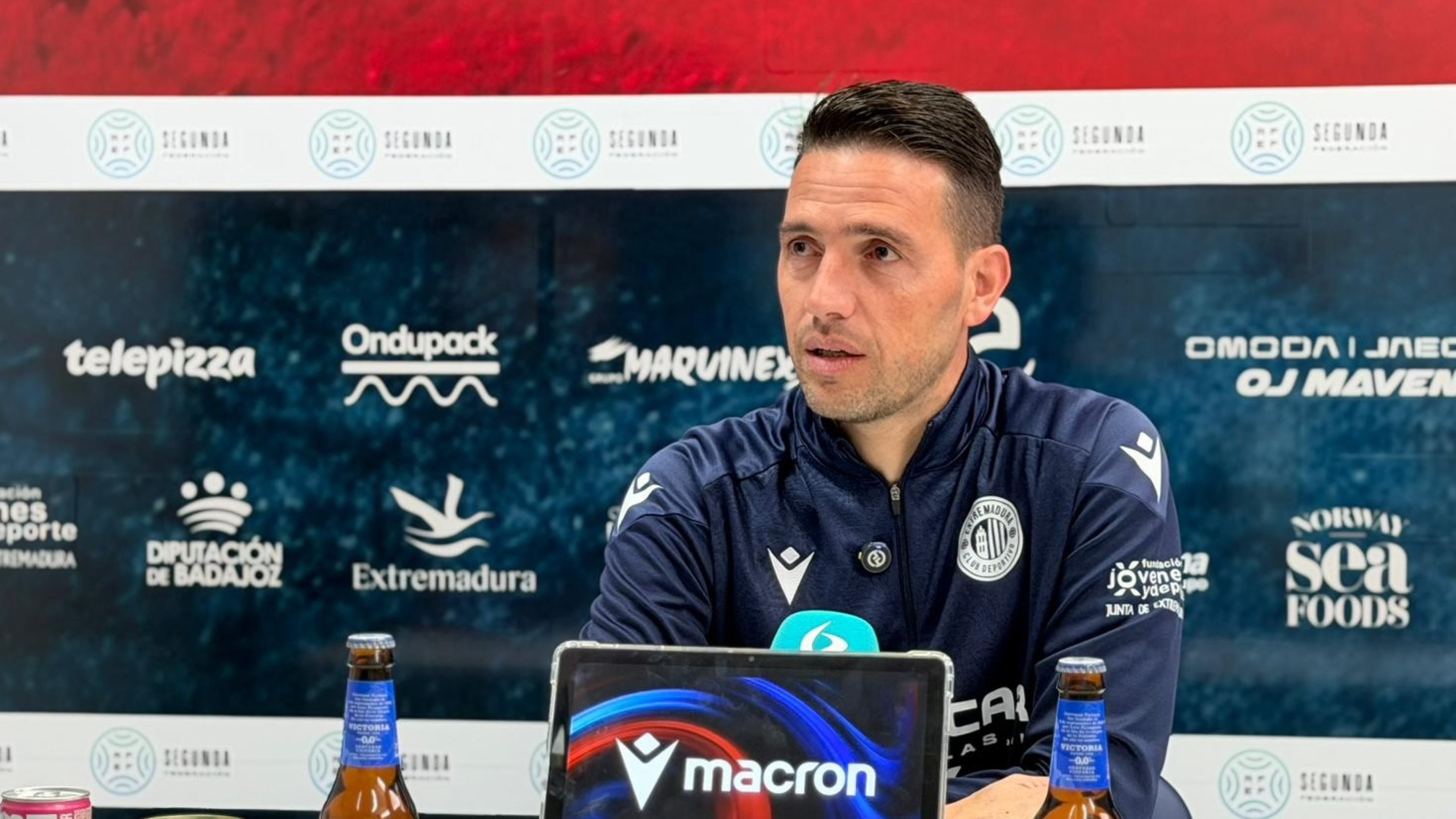 David Rocha prepara al Extremadura para tres partidos en siete días sin repetir alineación