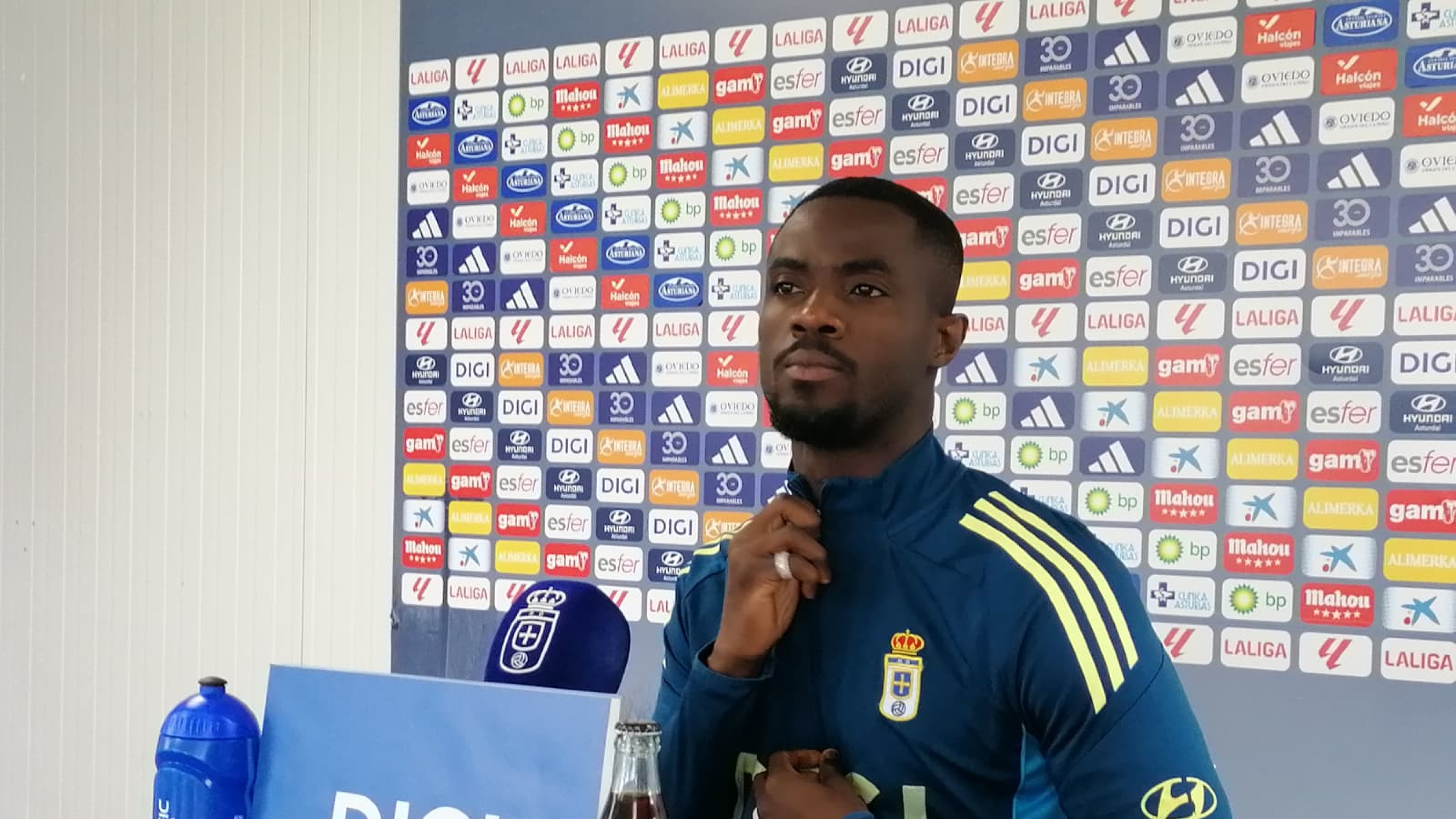 Bailly evita hablar del descenso del Oviedo, pero no esconde la realidad: 