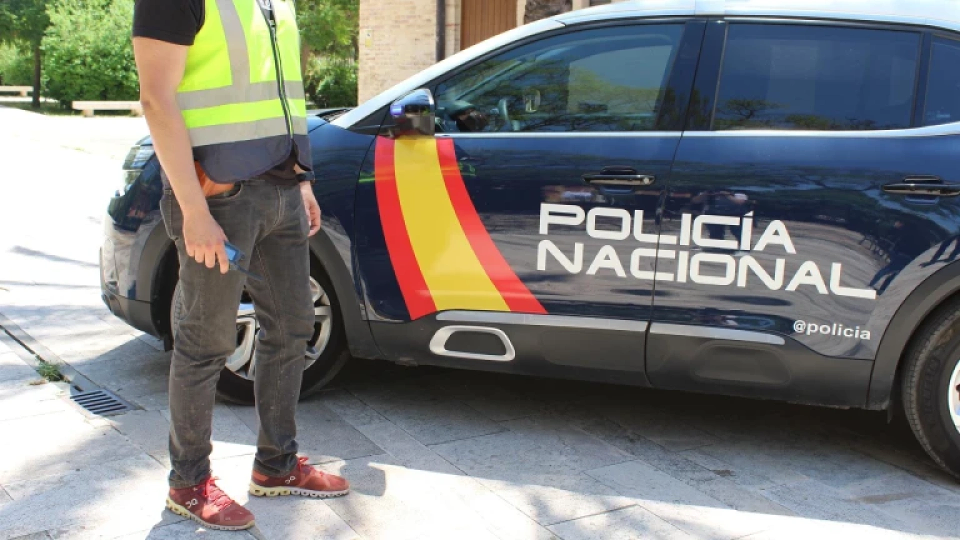 La Policía Nacional detiene a cinco personas en un operativo por tenencia ilícita de armas y amenazas de muerte