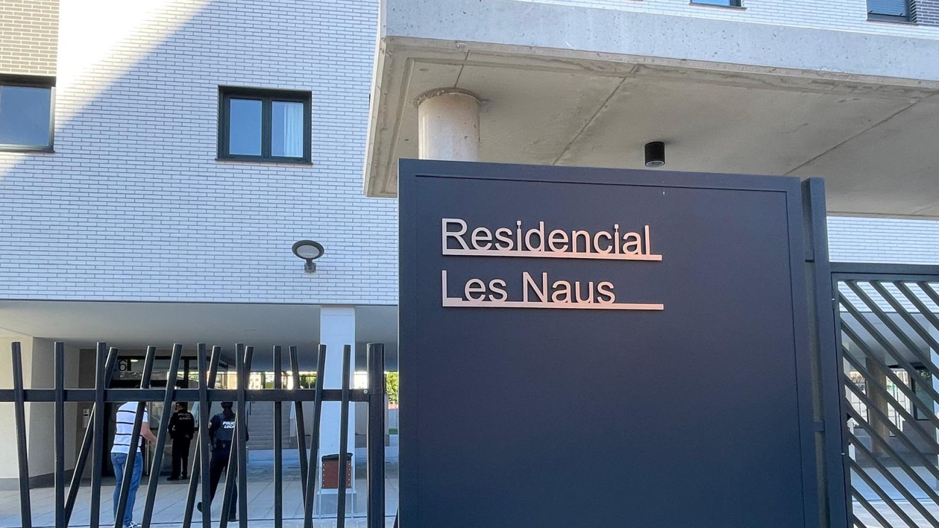 El técnico que dio una vivienda en Les Naus a su pareja: 