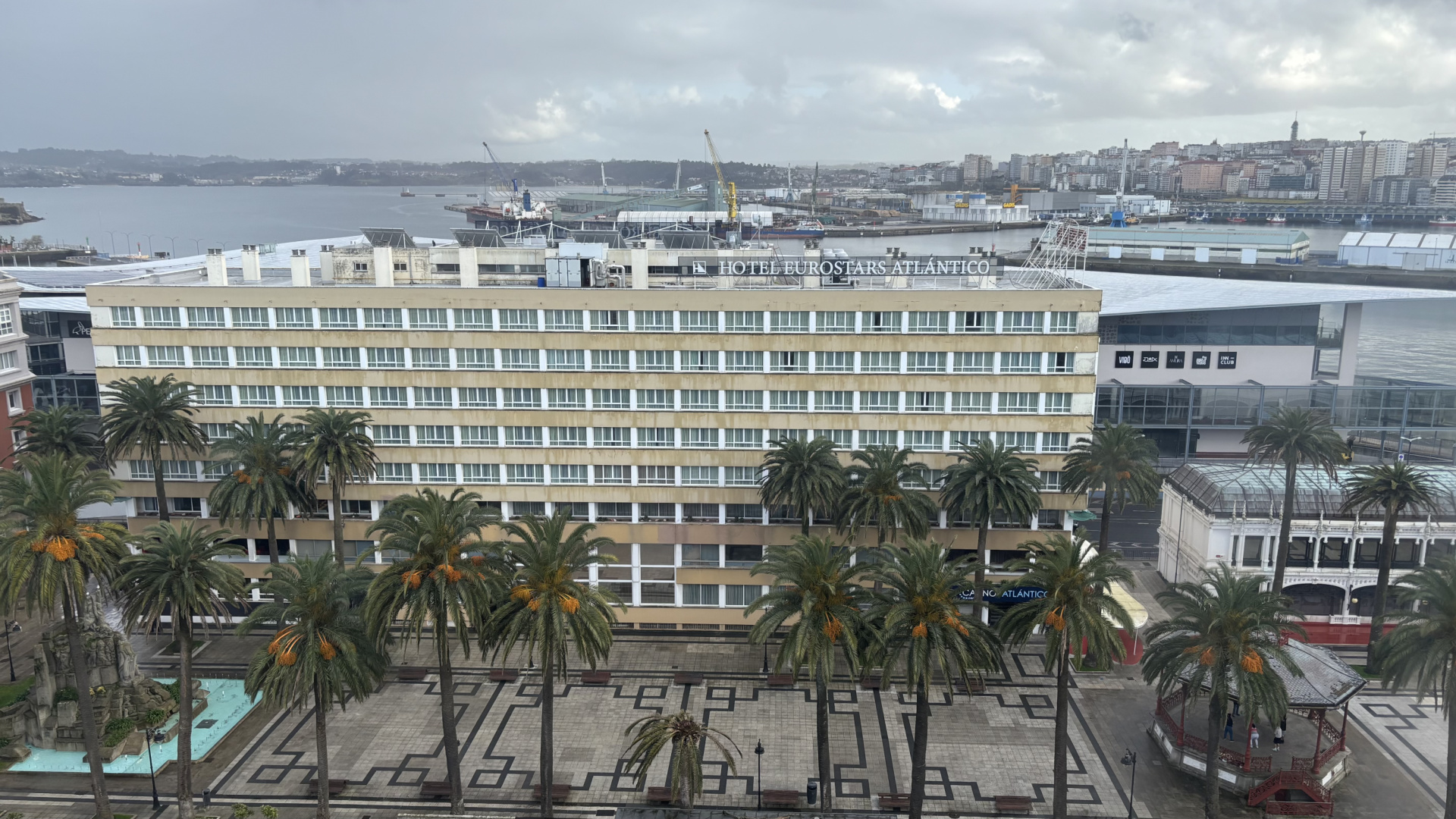 El Último de la Fila ya no actuará en Riazor y los hoteles de A Coruña reciben las primeras cancelaciones: 