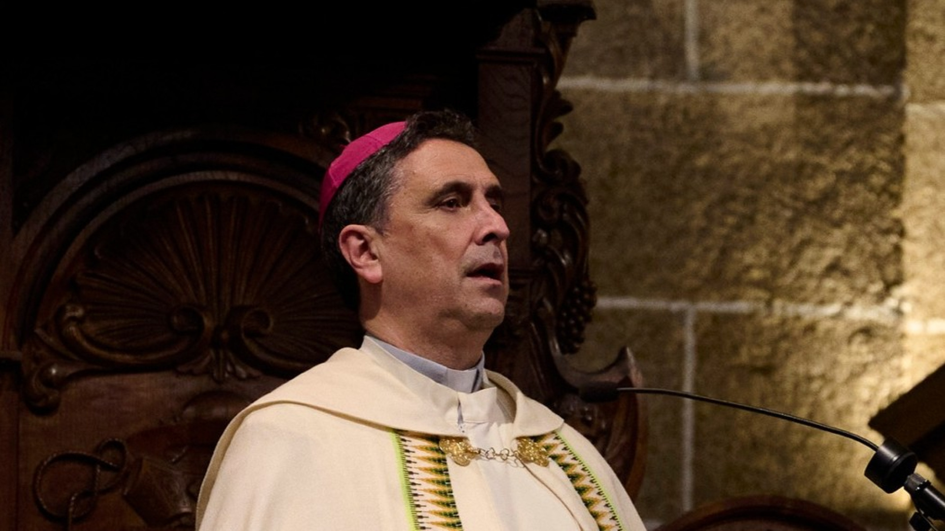 El obispo de Mondoñedo-Ferrol reivindica la “preferencia evangélica” como alternativa a las prioridades del mundo
