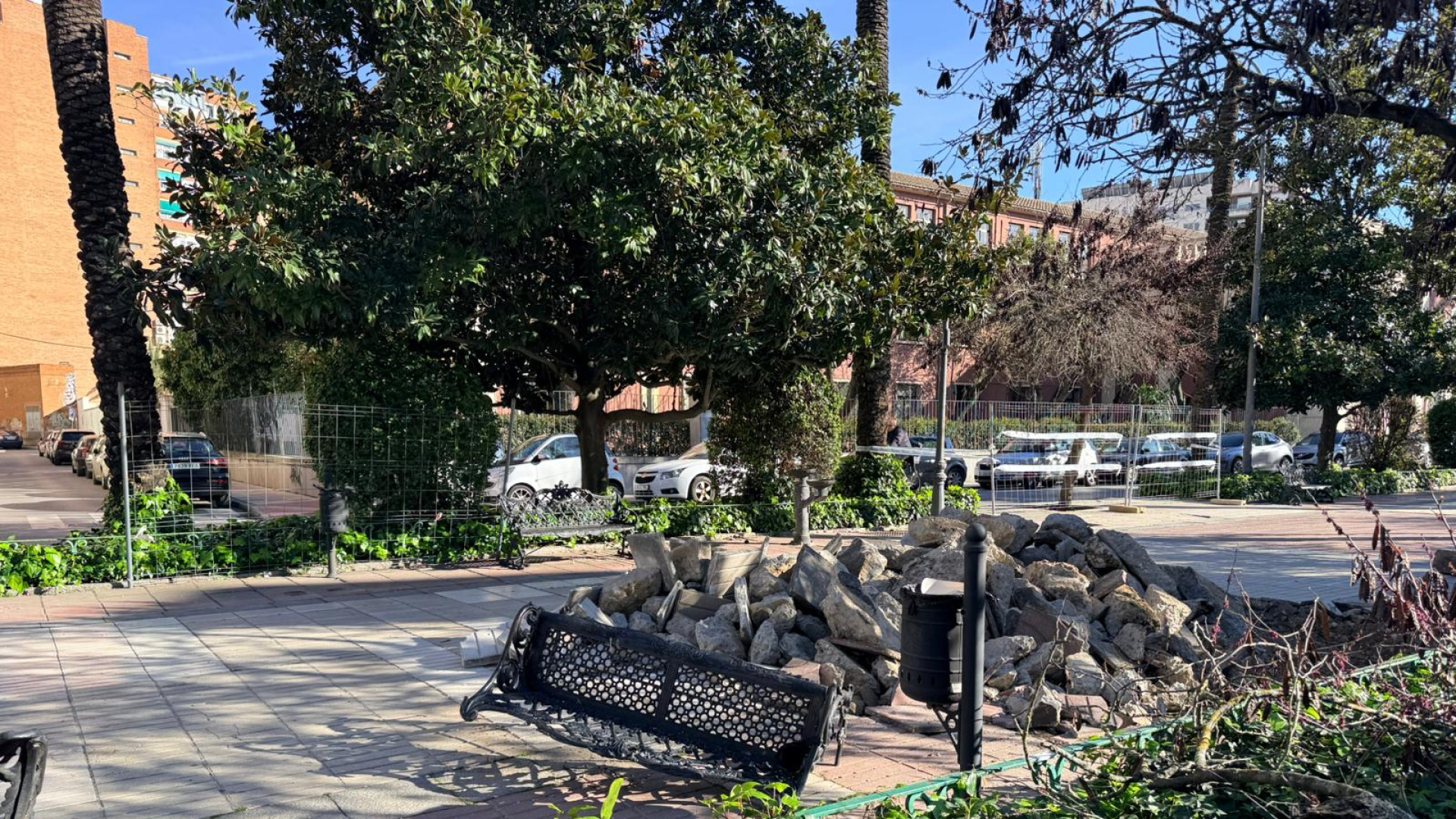 Cívica pide un análisis exhaustivo de los restos óseos de la avenida de Huelva en Badajoz ante la posibilidad de que sean continuación de hallazgos anteriores