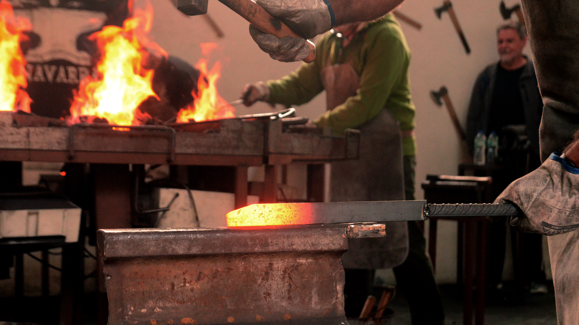 En este pueblo de Navarra puedes forjar tu propia espada, hacha o cuchillo: 