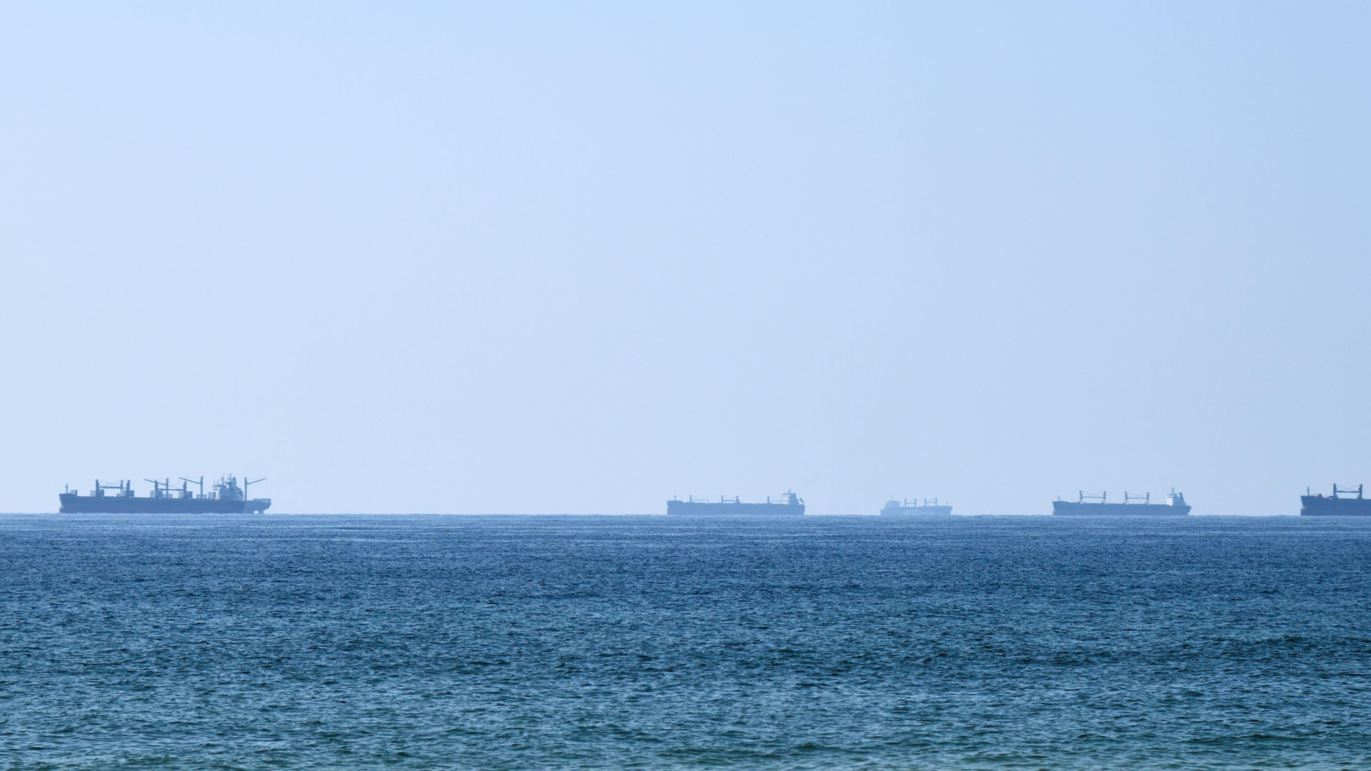 Irán reimpone las restricciones sobre el estrecho de Ormuz por el bloqueo de Estados Unidos sobre sus puertos