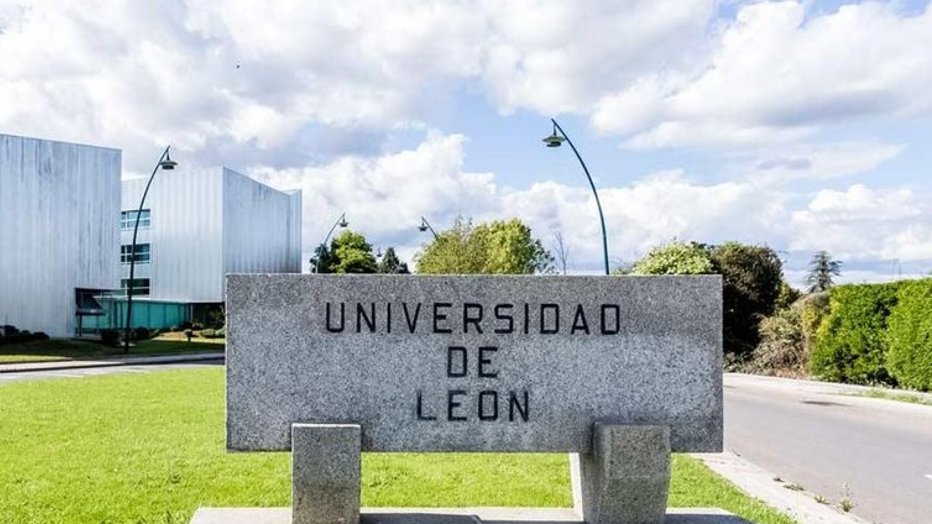 La Universidad de León se abre al futuro: medicina, inteligencia artificial y una visión global para sus estudiantes