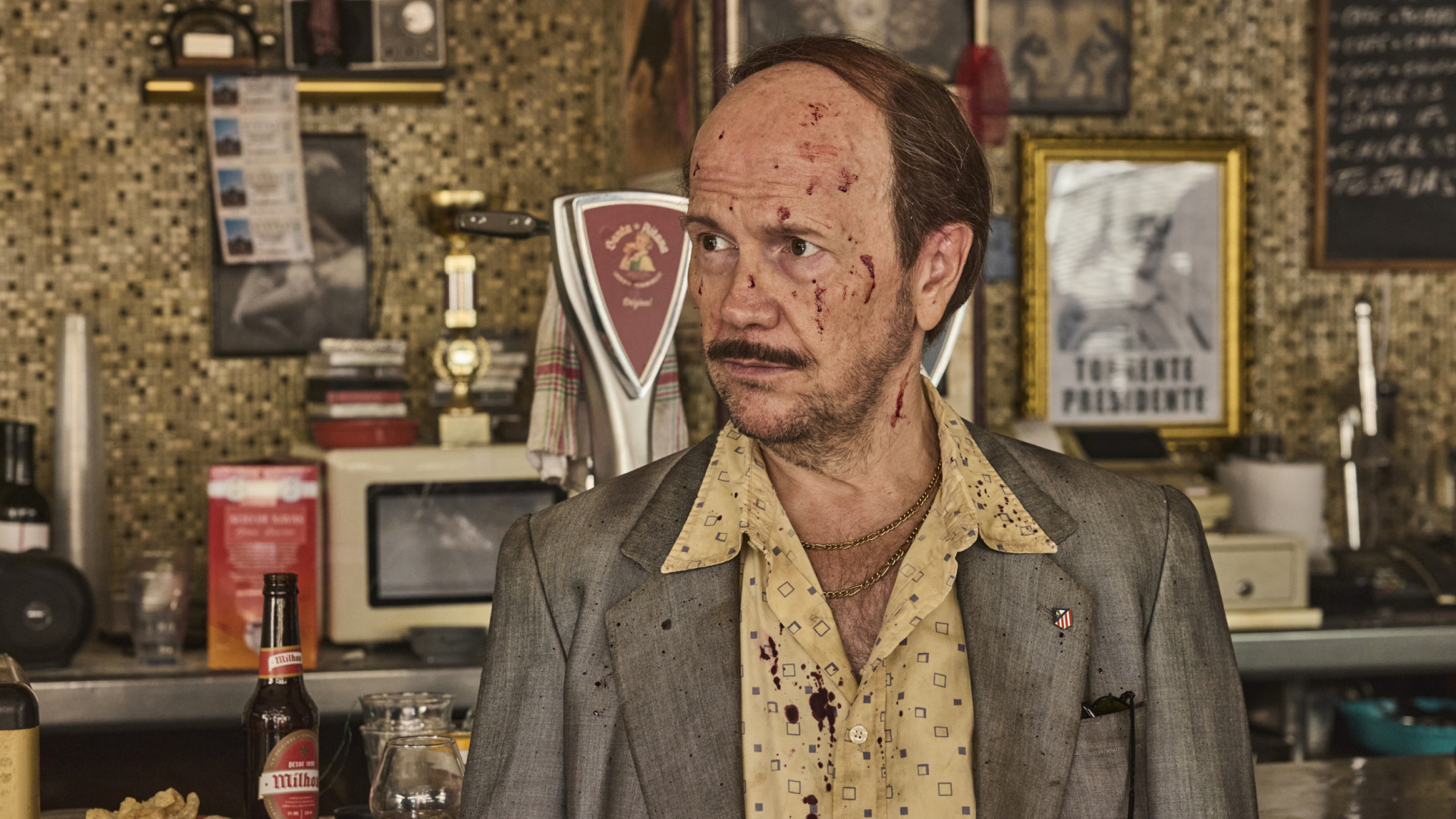 Benito, dueño del bar de ‘Torrente’: “Lo que más le gustó a Santiago Segura fueron la claridad y los azulejos; me siento como si hubieran encontrado una aguja en un pajar”