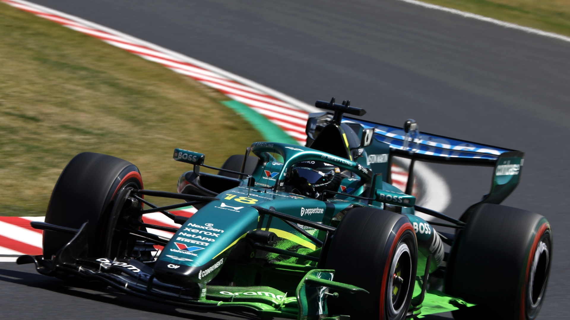 El Aston Martin no tira ni con las mejoras