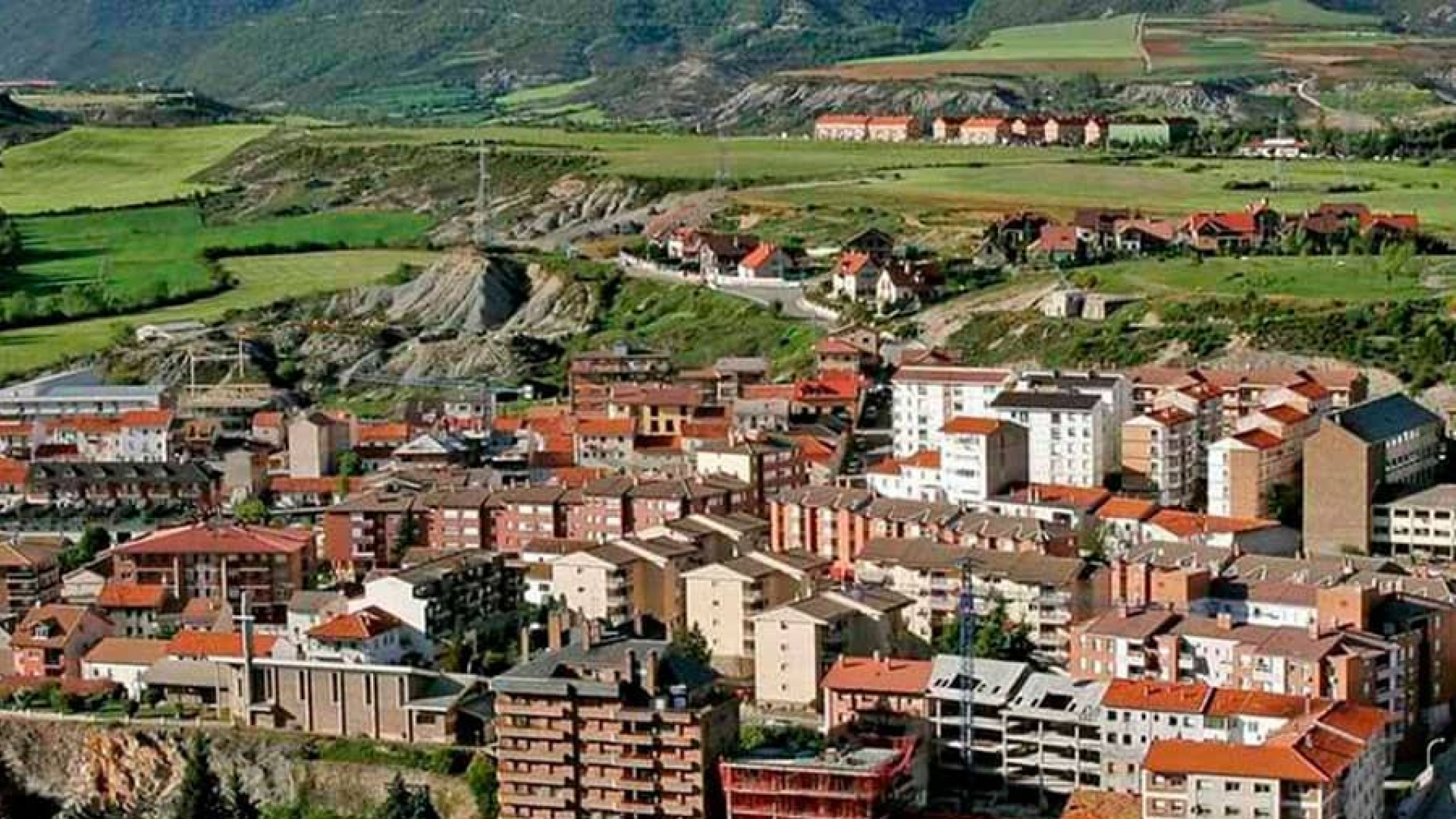 La Comarca Alto Gállego confirma que se trabaja en la cobertura de la plaza de profesorado en el Centro de Adultos y niega su amortización