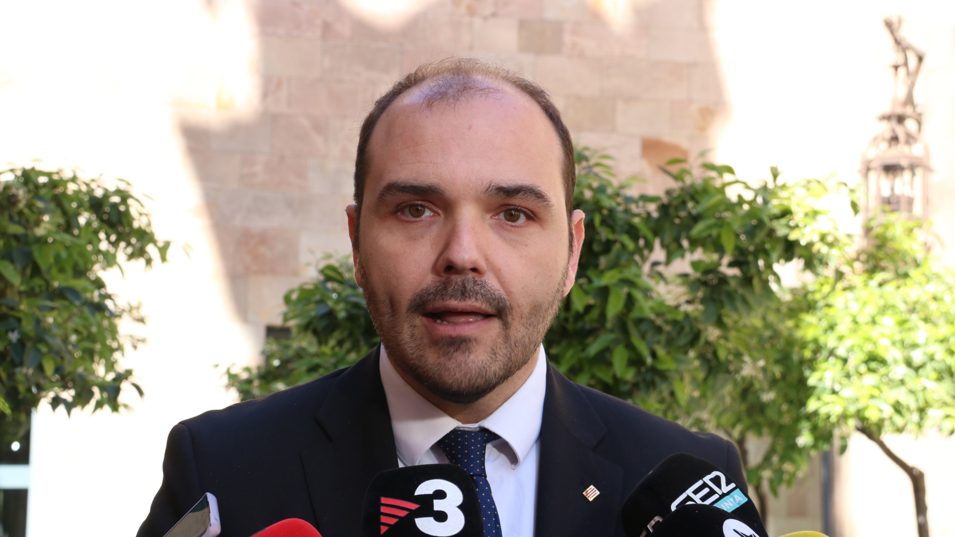 La educación catalana estalla: la nueva app del Govern desata la ira en los docentes 