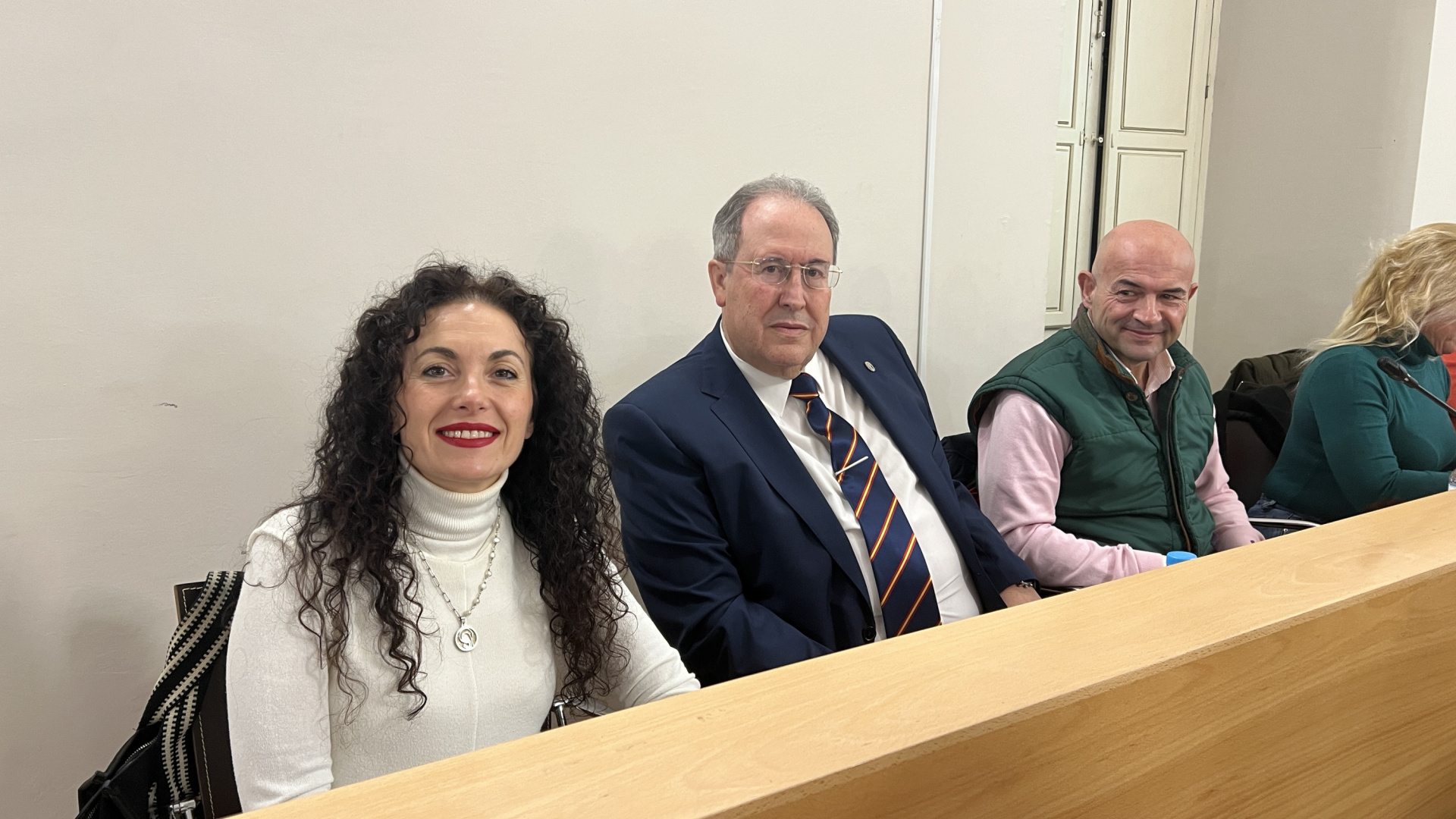 Estalla la crisis en Vox Almendralejo: dimiten dos de sus tres concejales