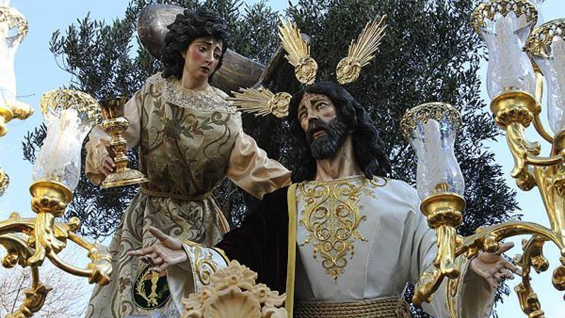 La Hermandad del Huerto se afianza en La Viña y mira al futuro con un nuevo paso para el Señor