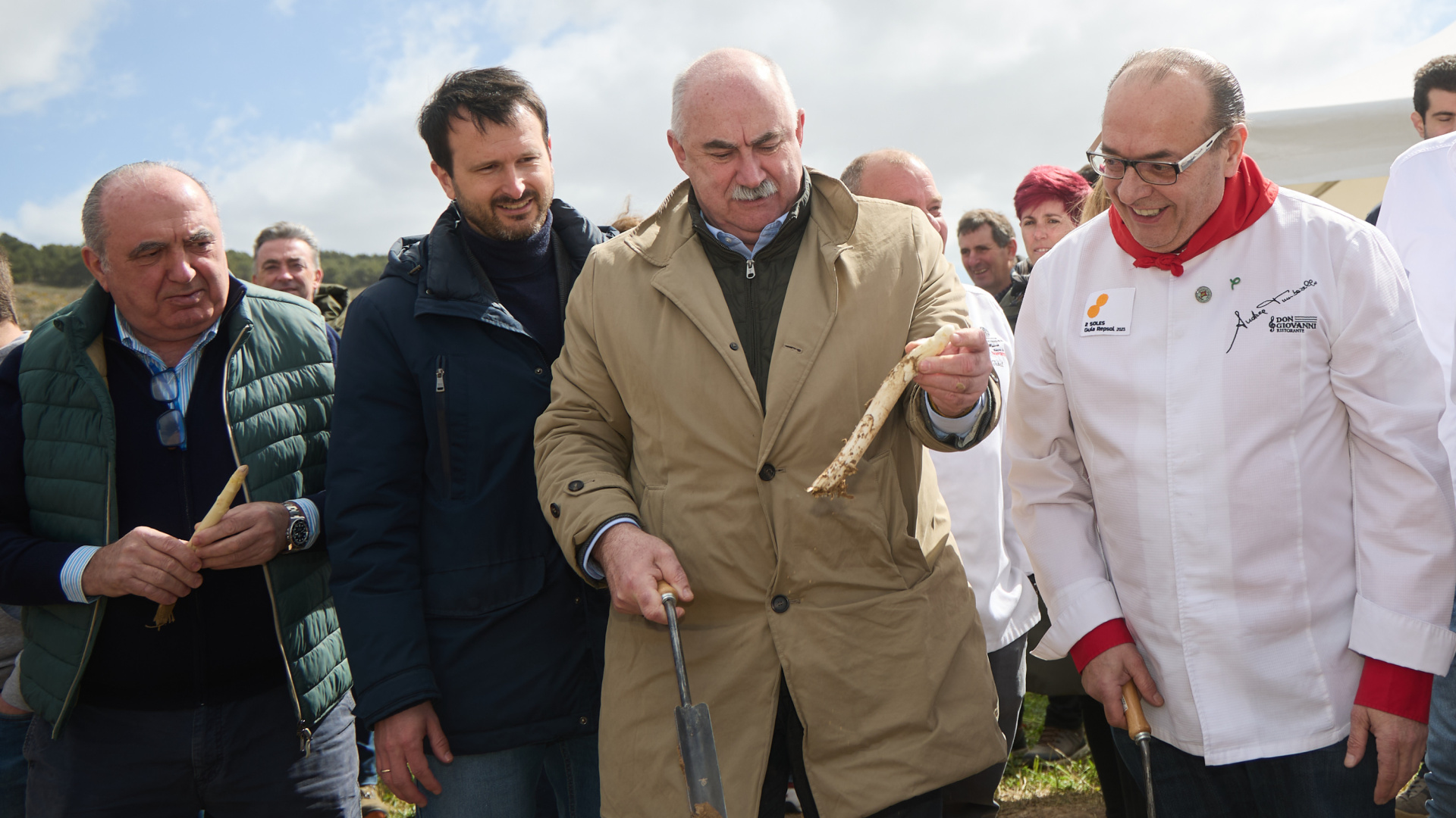 Navarra saca pecho de su despensa con la chistorra, el pacharán y el espárrago: 