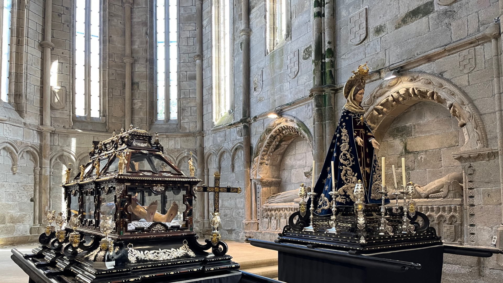 El sentimiento de “amor tremendo” que revive en la Semana Santa de Santiago desde 1445