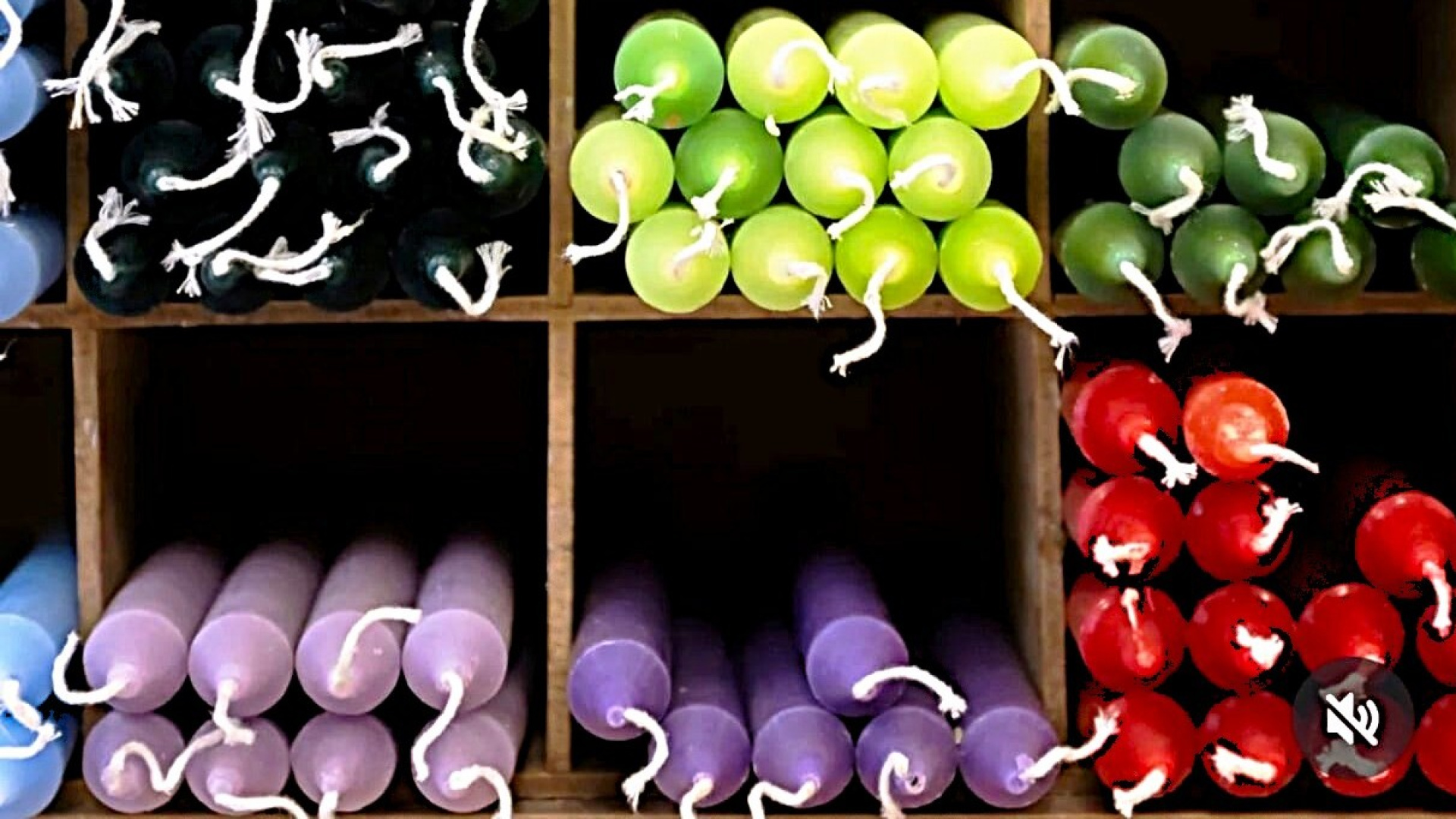 El arte milenario de fabricar velas sobrevive a los nuevos tiempos en Santiago de Compostela