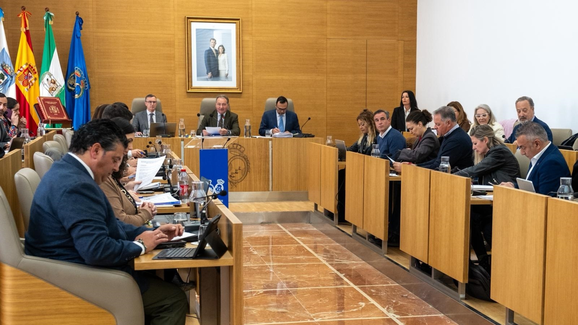 El equipo de gobierno de la Diputación de Huelva exige al Gobierno iluminar la A-49 y blindar a Riotinto como cuna del fútbol