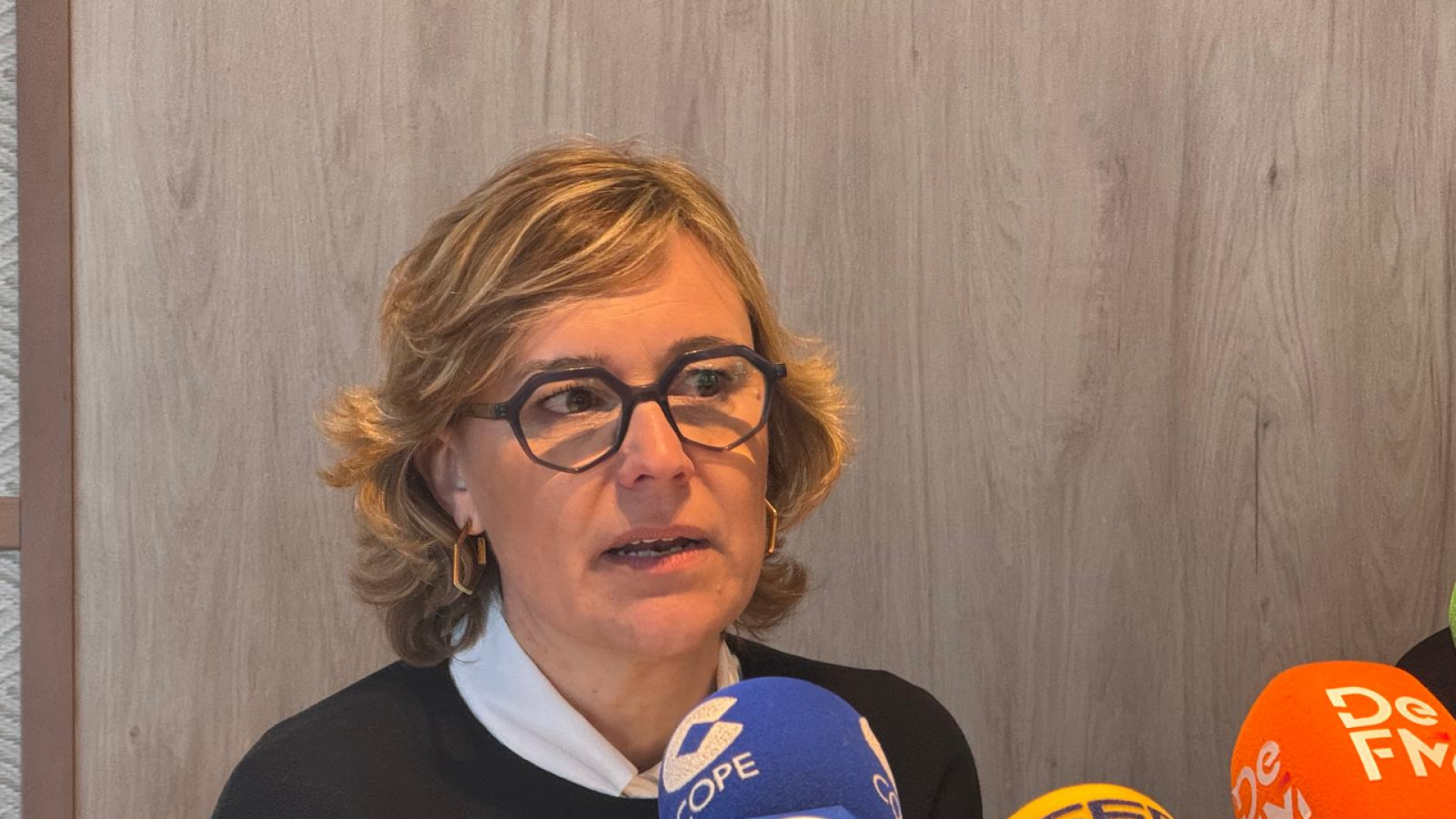 Cardona estalla por la educación en Xàbia: 