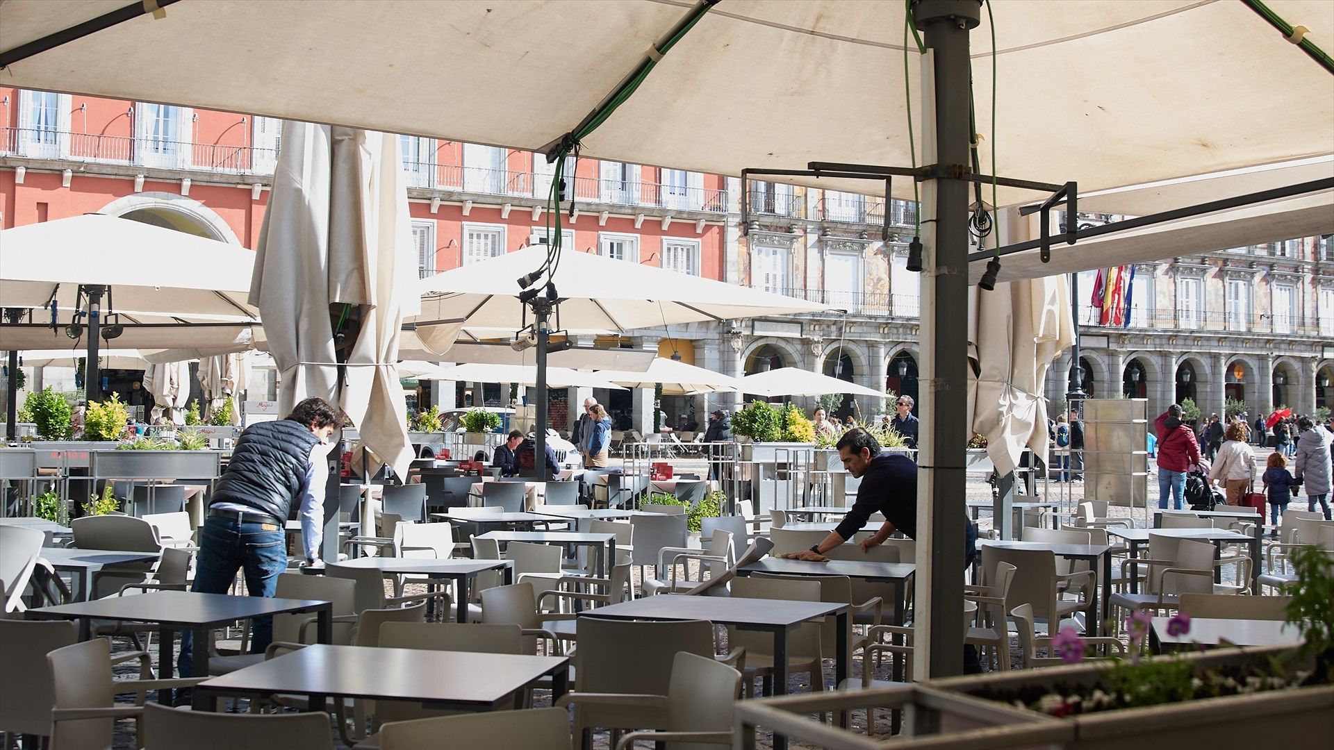 El absentismo laboral pone en jaque a la hostelería en plena Semana Santa