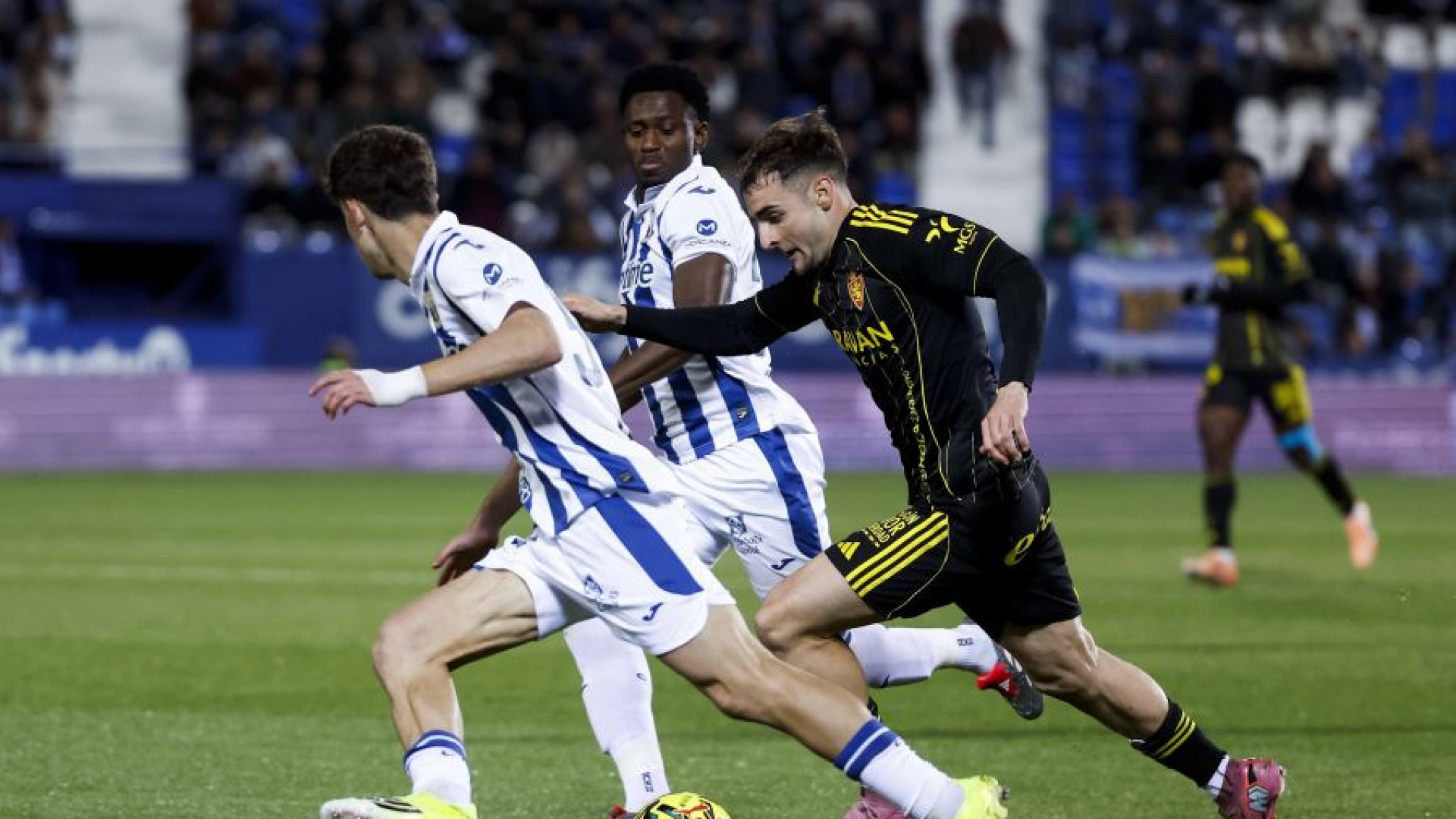 El Real Zaragoza mereció en Leganés mucho más que un empate que sabe a poco (1-1)