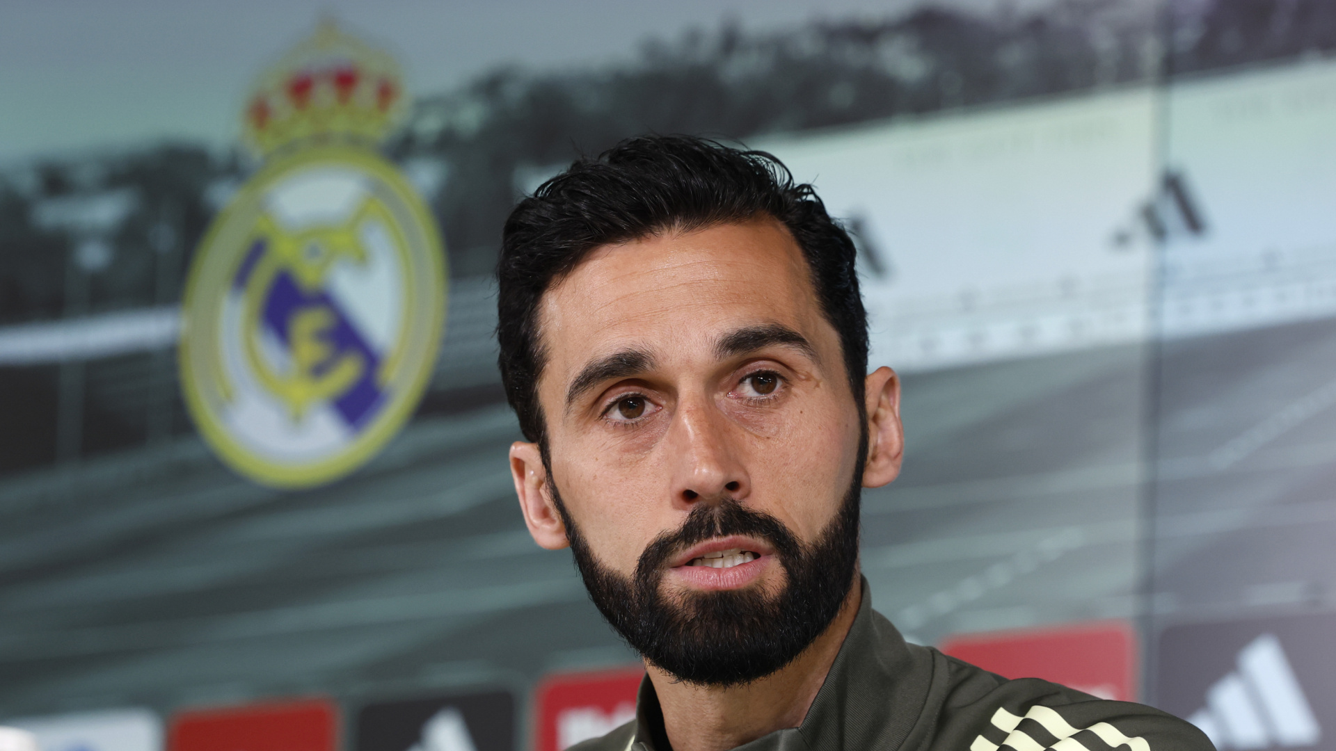 Arbeloa: "Es el momento de dejar atrás la rodilla de Mbappé, es el primero que sabe que necesitamos de su compromiso"