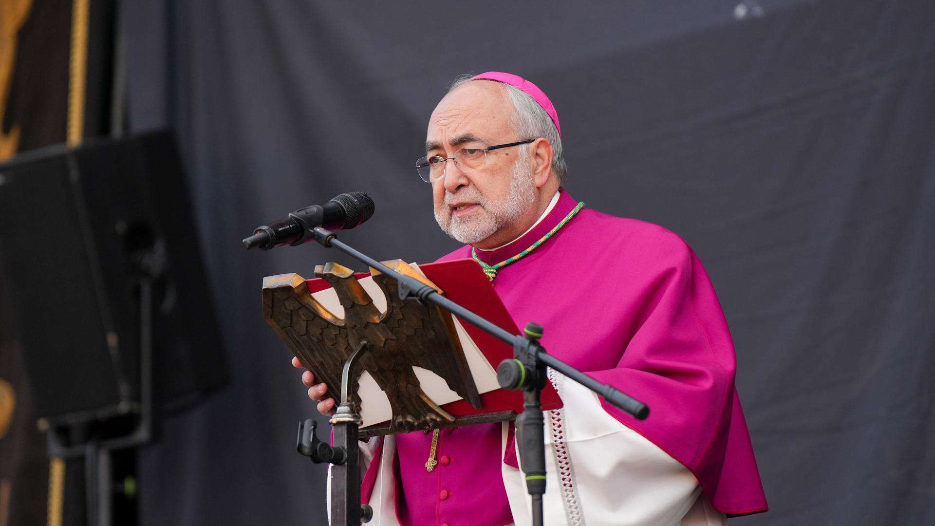 El Sermón de las Siete Palabras que ha pronunciado Jesús Sanz Montes, arzobispo de Oviedo: 