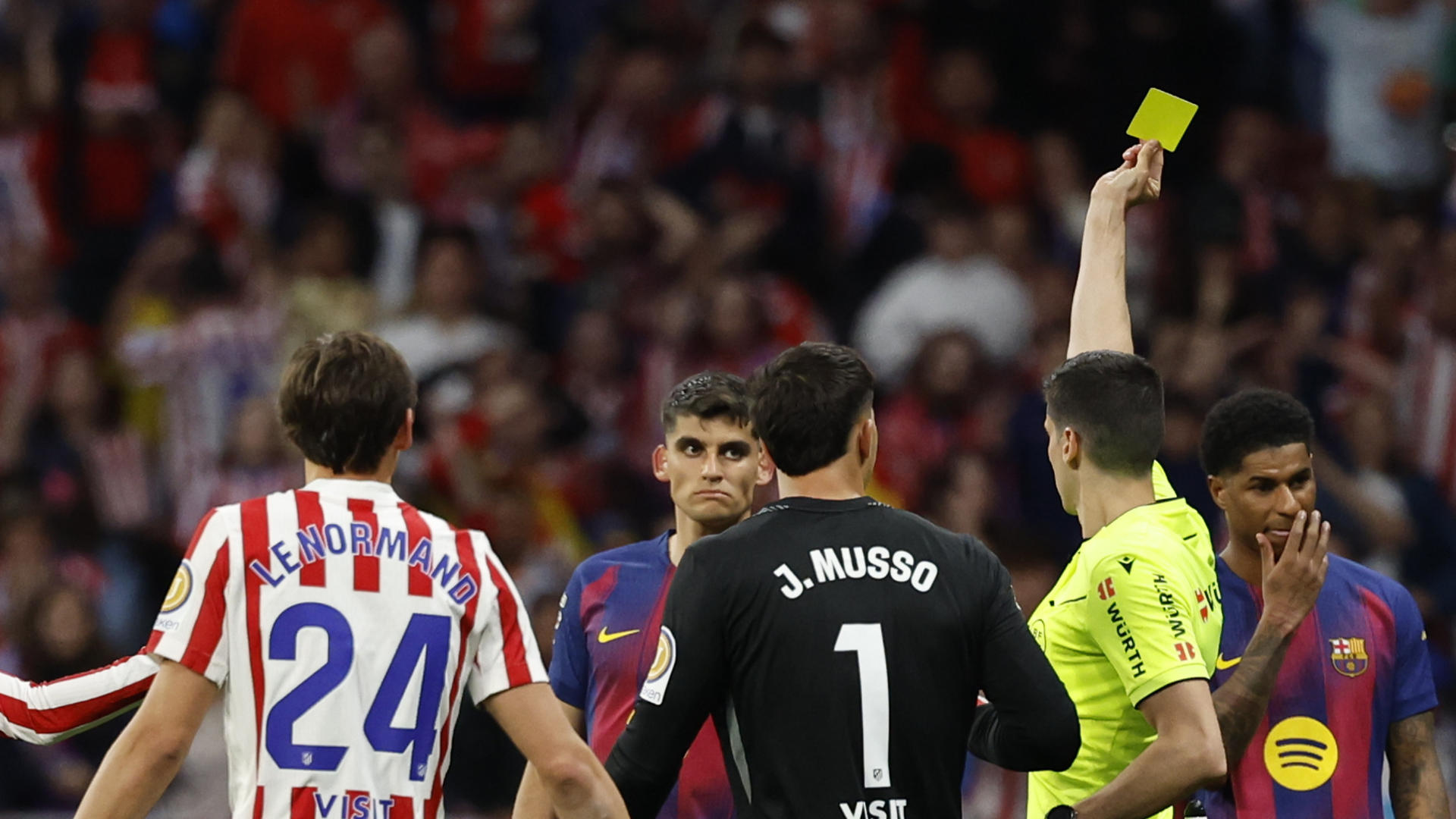 El Atlético reacciona a la no expulsión de Gerard Martín lanzando una pregunta al CTA: "¿Esto no estaba ya revisado?