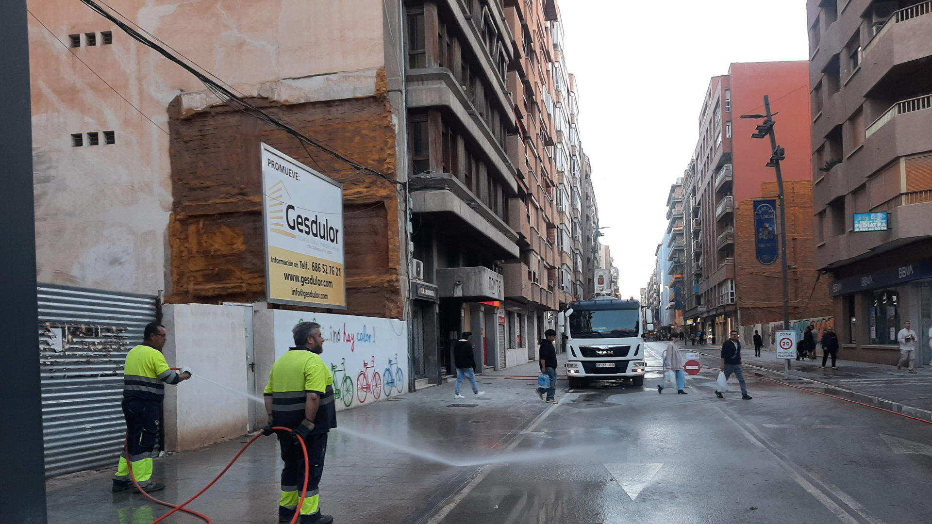 Lorca reabre al tráfico su principal avenida sin semáforos tras la Semana Santa