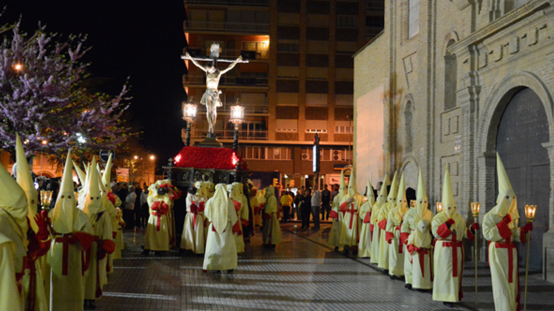 Huesca cierra una Semana Santa de éxito con todas sus procesiones en la calle