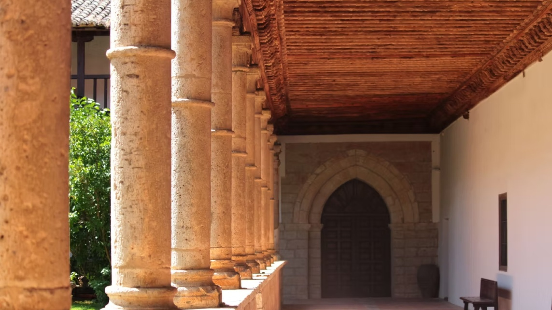 La ferrolana Ana Amado revela la vida luminosa de las monjas de clausura de Toro en su nuevo libro