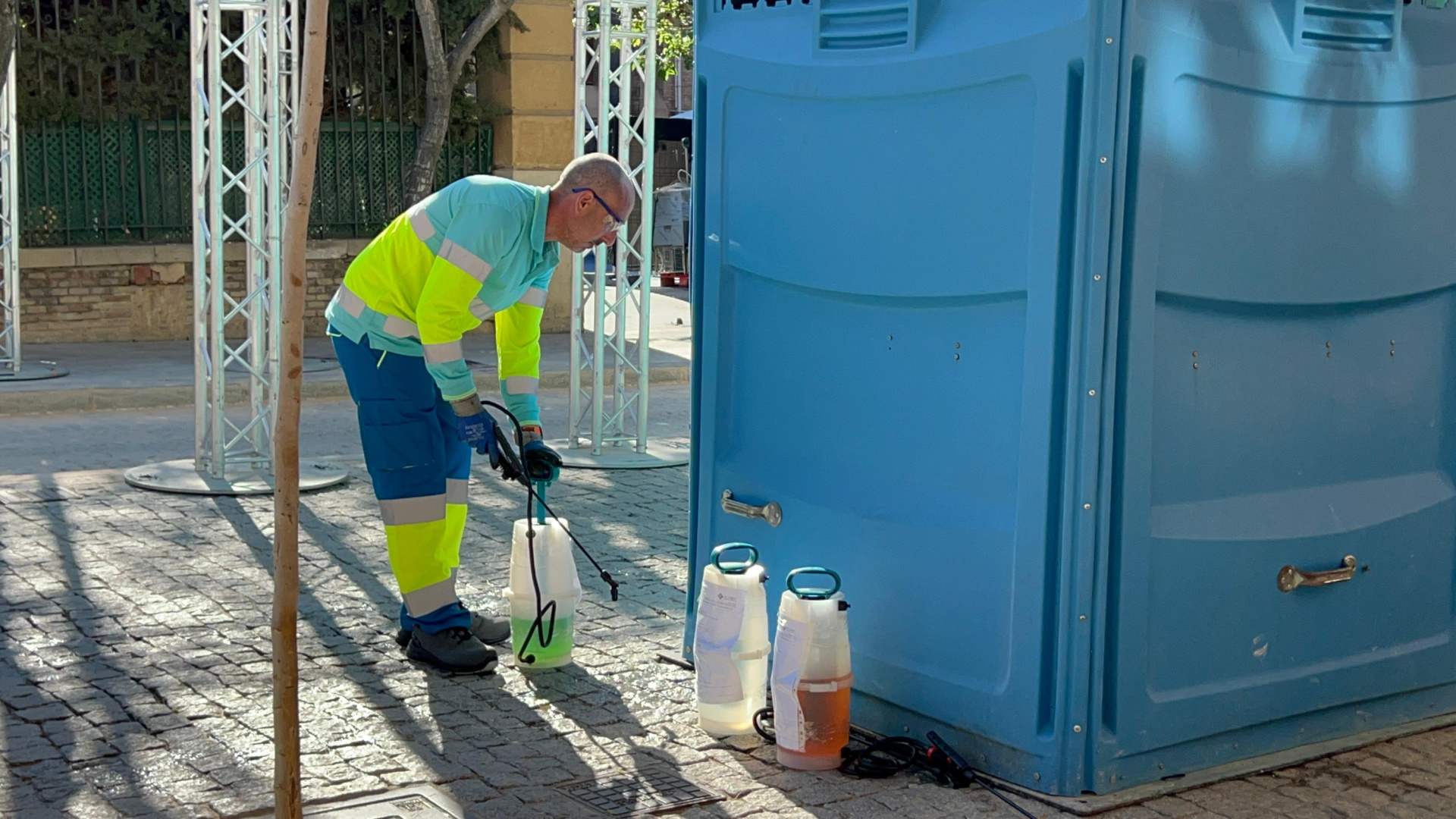 Murcia ya huele a azahar: la solución definitiva contra los malos olores en las Fiestas de Primavera