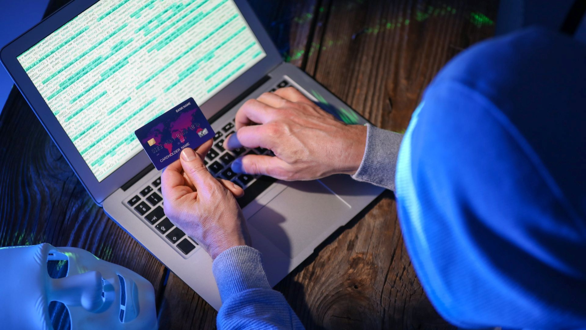 Clonan tu voz con Inteligencia Artificial para estafarte: así funcionan los nuevos timos