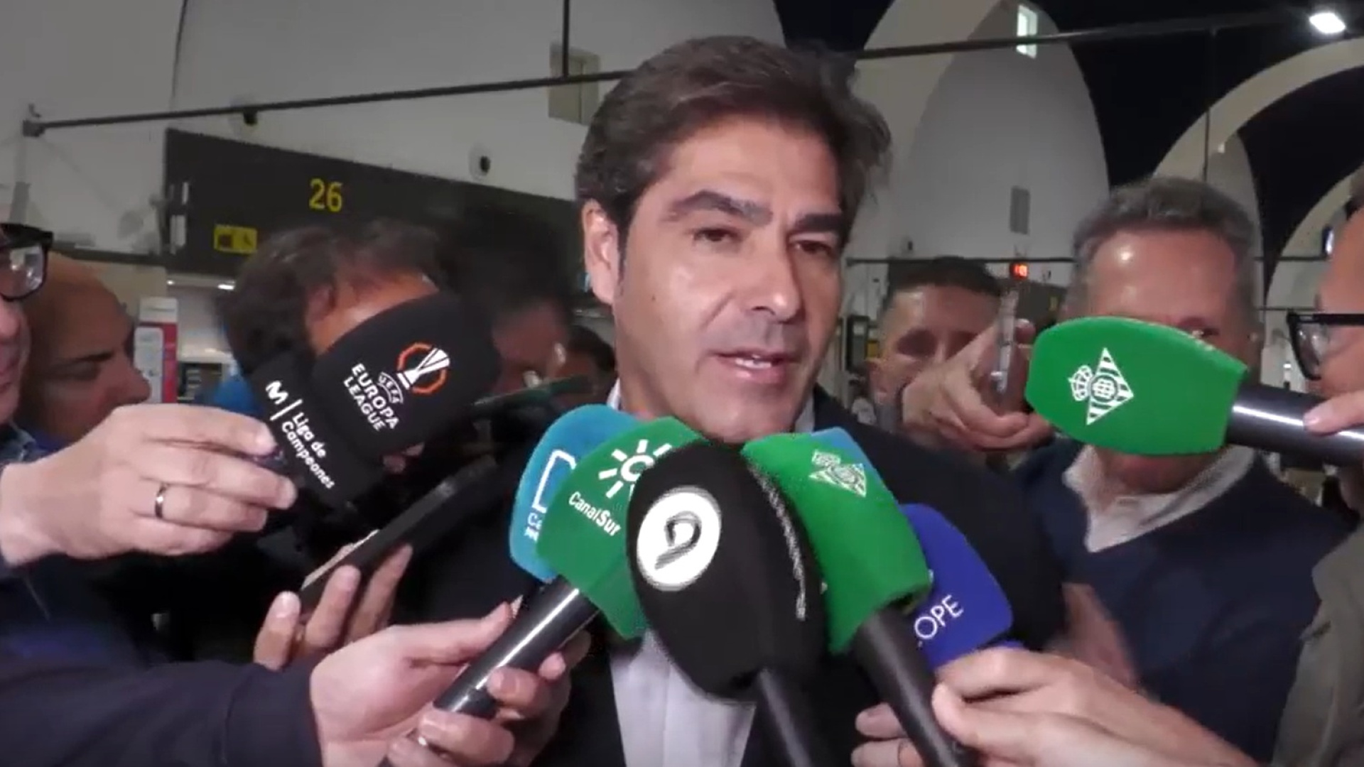 Ángel Haro se aferra a una 