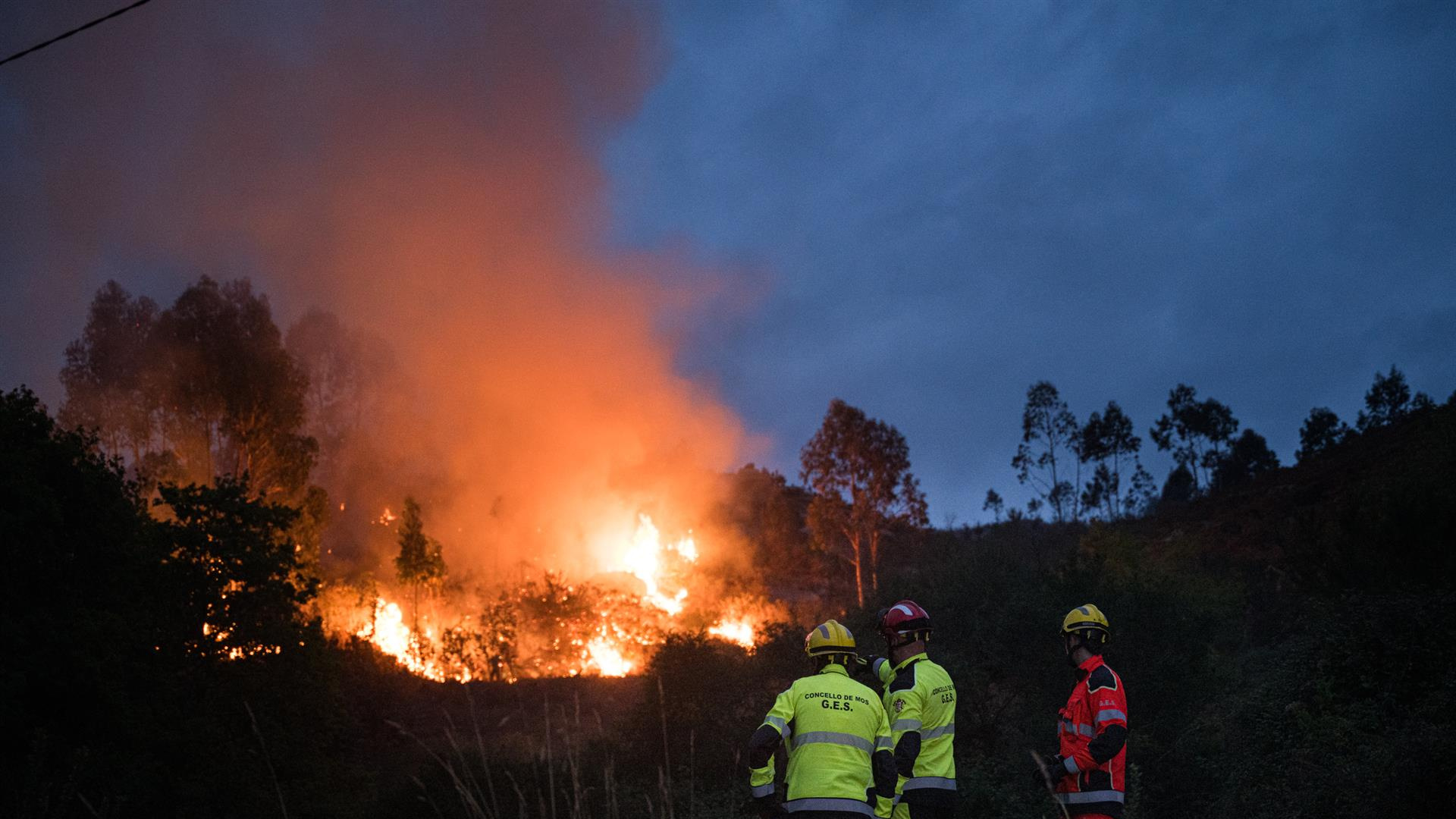 Más de 750 hectáreas quemadas en menos de 12 horas en Galicia