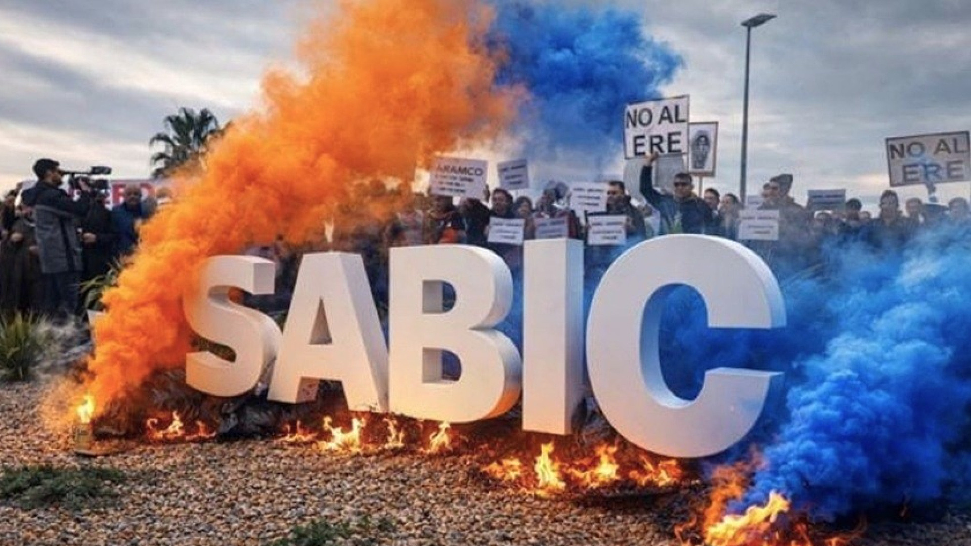 Los trabajadores de Sabic volverán a concentrarse contra el cierre