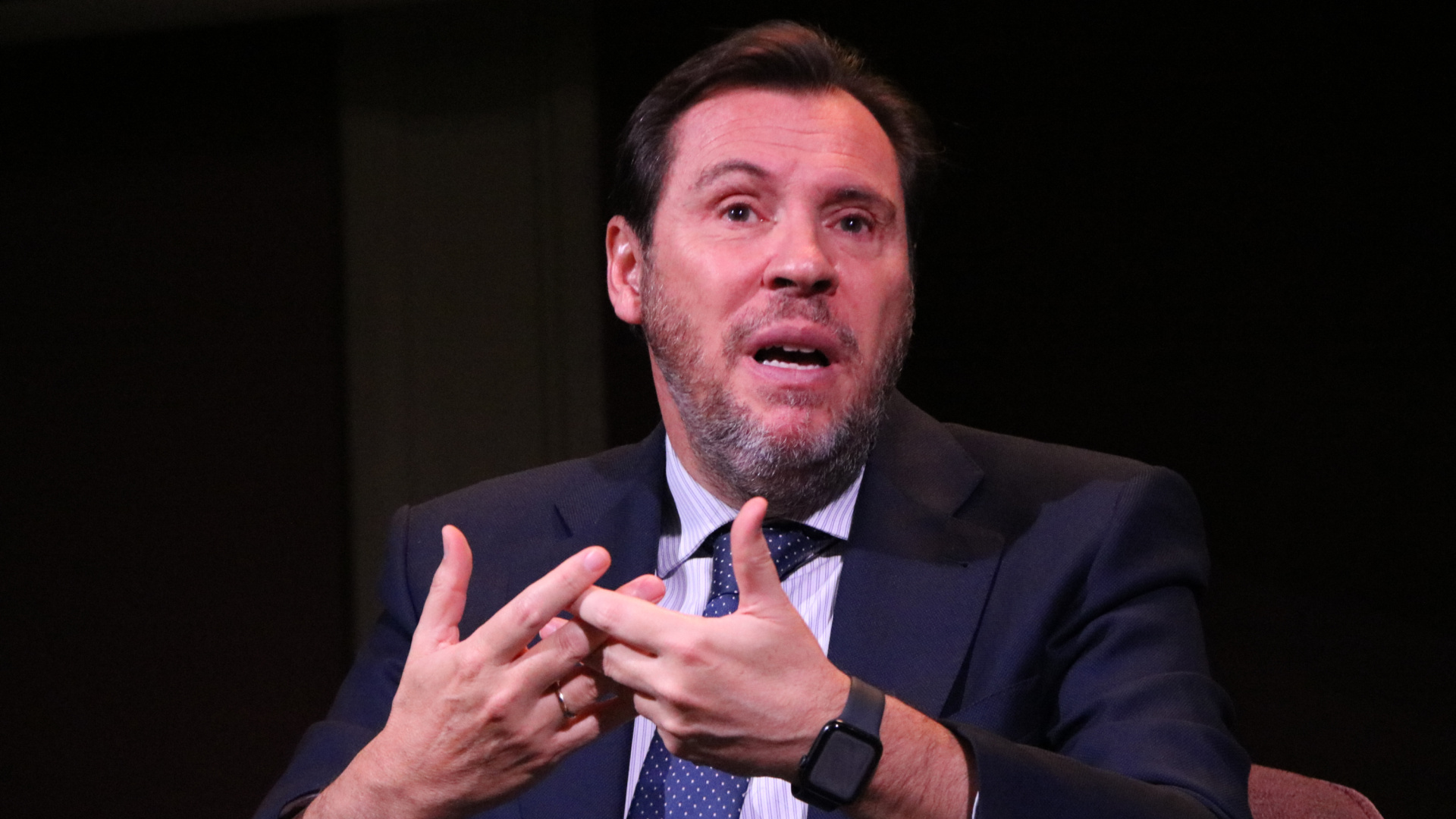 Puente pone fecha al fin de las limitaciones de velocidad en Rodalies y señala a Alstom por los retrasos en los nuevos trenes