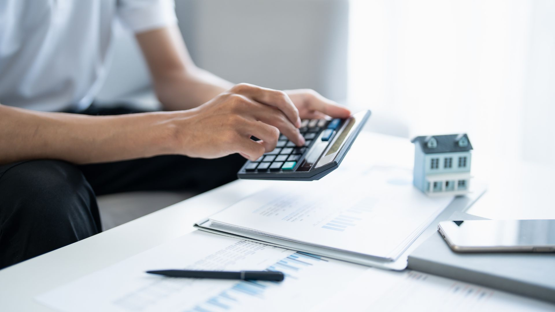 Un experto legal explica en COPE cómo puedes deducirte hasta 9.000 euros en tu declaración de la renta si cumples con este requisito