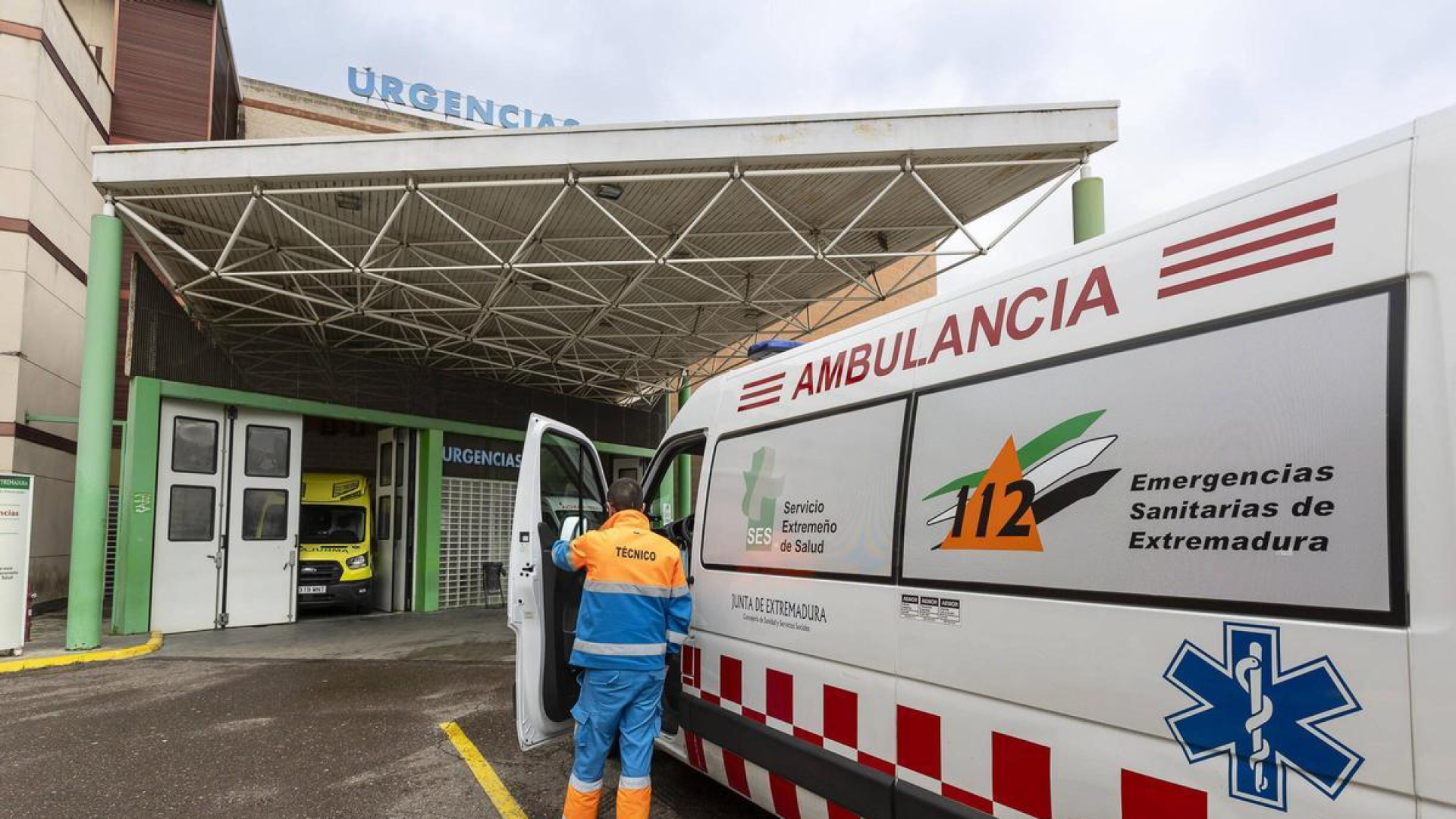 Herido un trabajador en Mérida tras precipitarse desde una altura