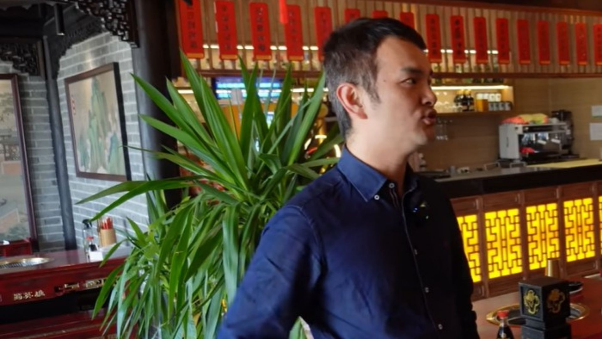 Luis, dueño de un buffet libre: 