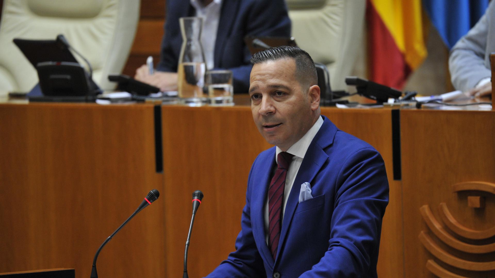 Vox exhibe su poder ante el PP en Extremadura y avisa: 