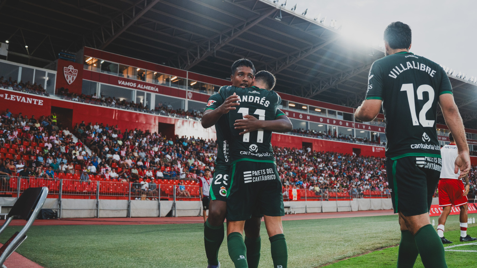 Chuchi Cos, exentrenador del Racing, antes del crucial duelo por el liderato ante el Almería: 