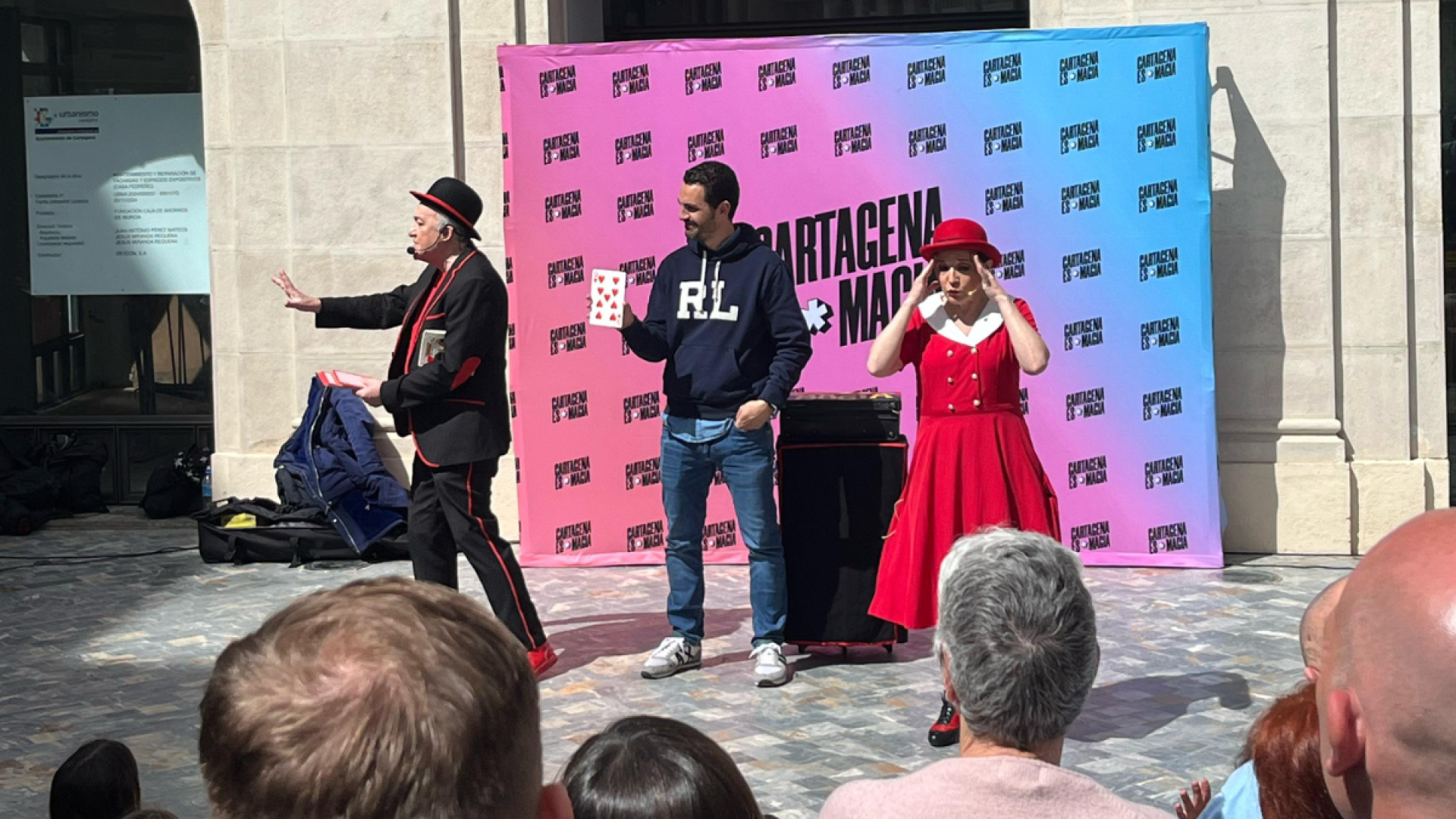 La magia inunda Cartagena con un fin de semana lleno de ilusionismo, gastronomía y deporte