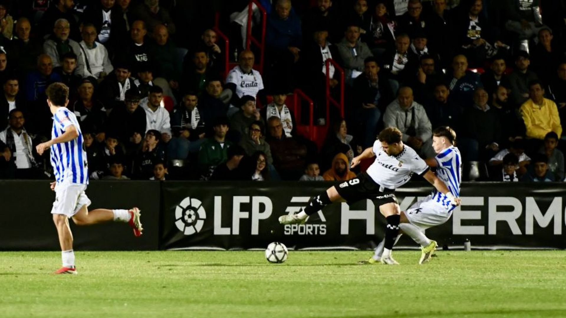 La Real Sociedad B no aprovecha los errores del Ceuta