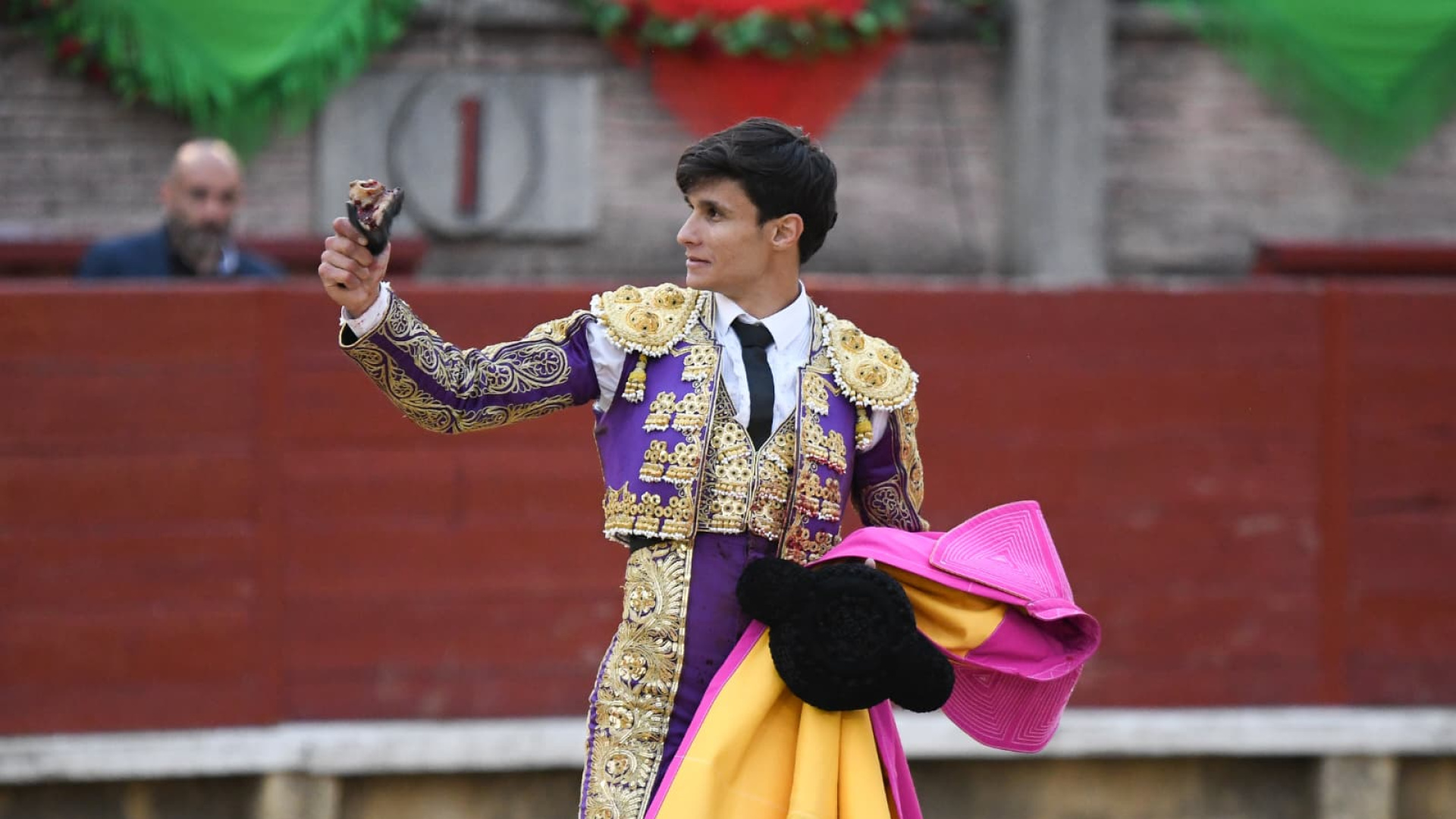 Manuel Diosleguarde, temple y espada para puntuar en Miraflores de la Sierra
