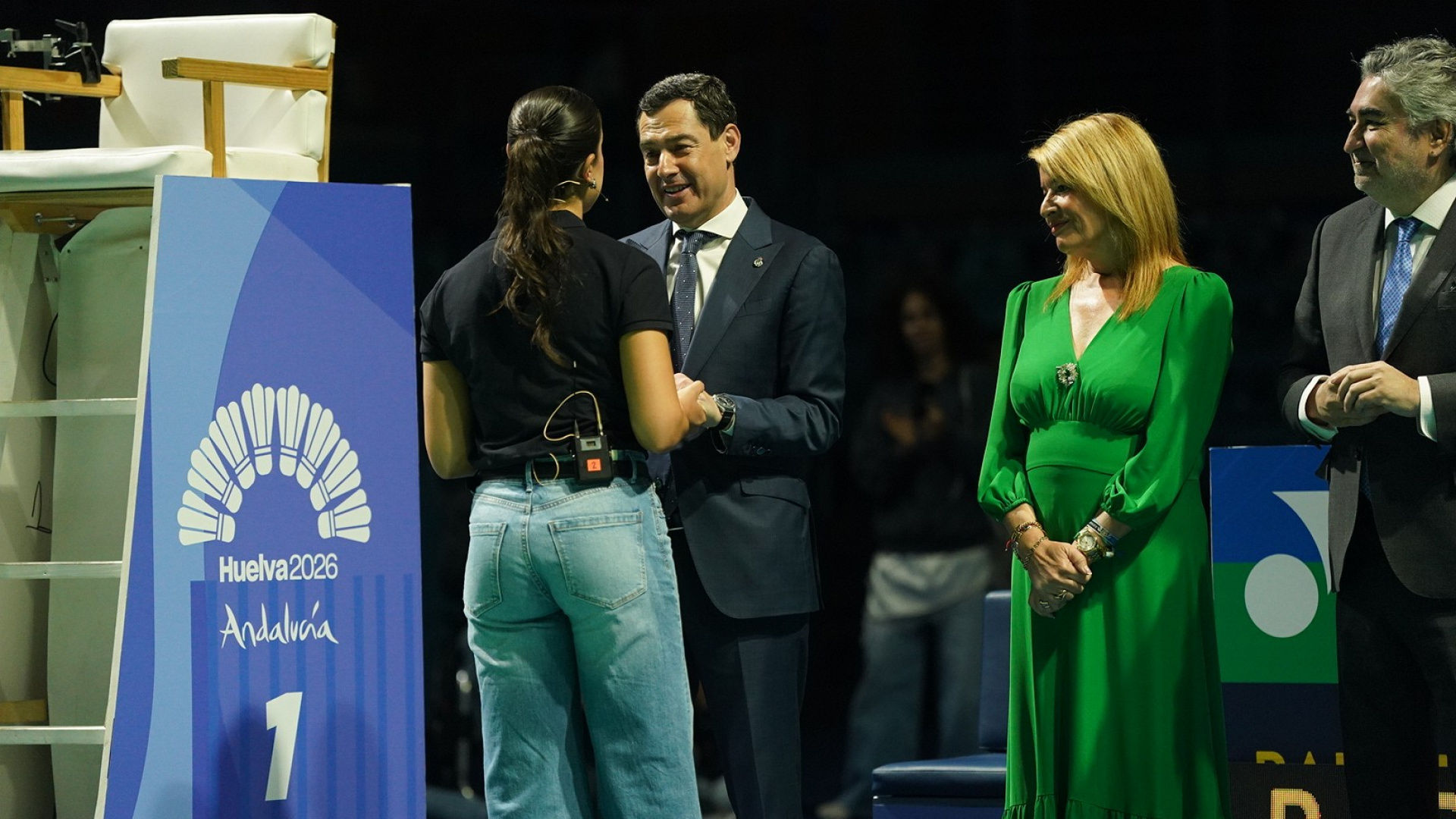 Carolina Marín cuelga la raqueta en un emocionante homenaje en Huelva