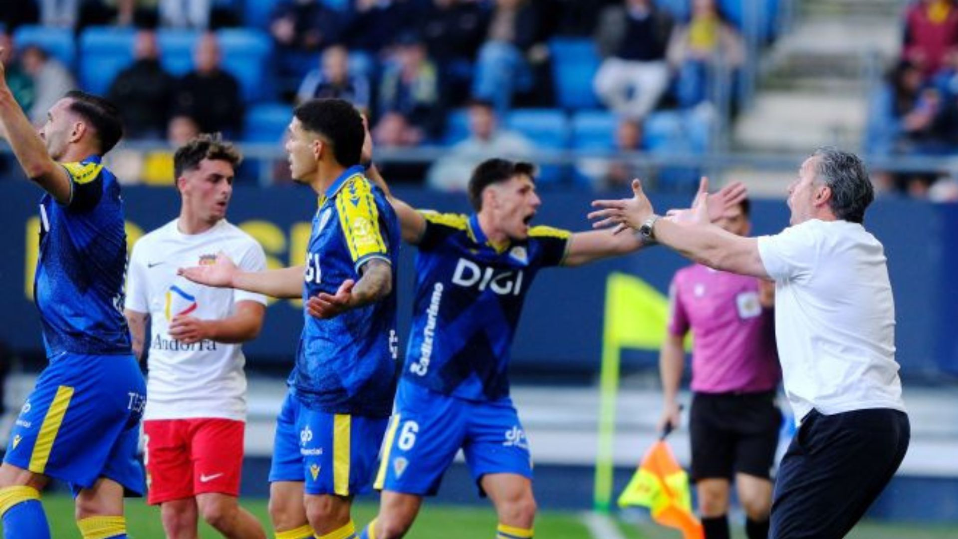 El Cádiz pierde contra el Andorra y sigue en caída libre